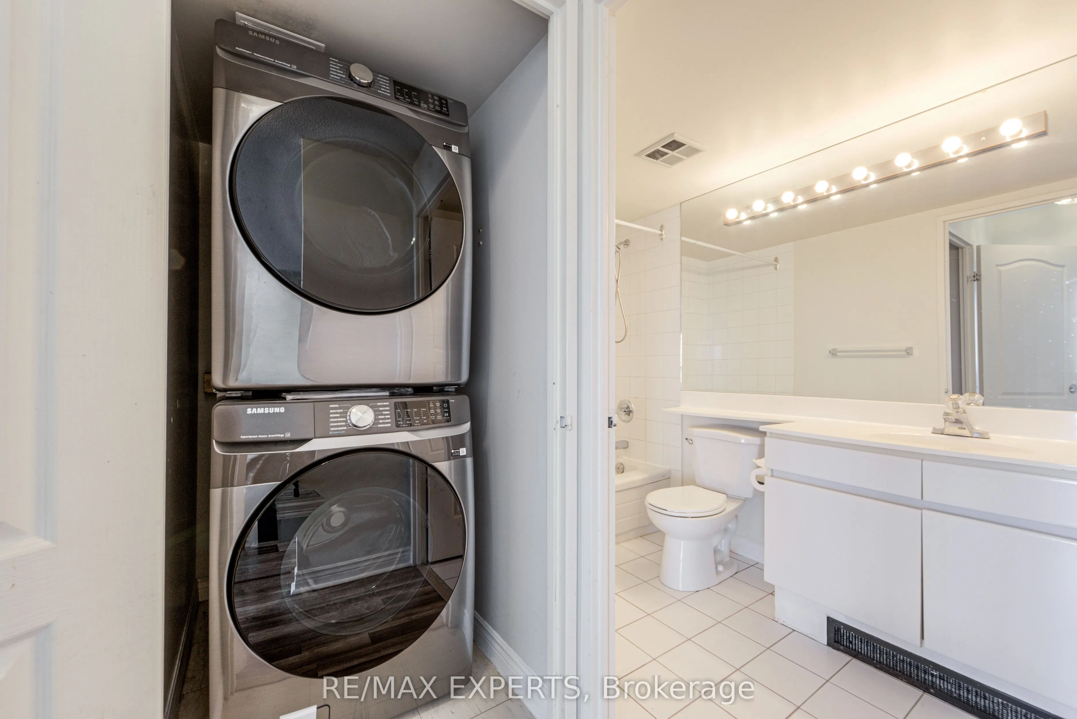 7 Townsgate Drive #1506
