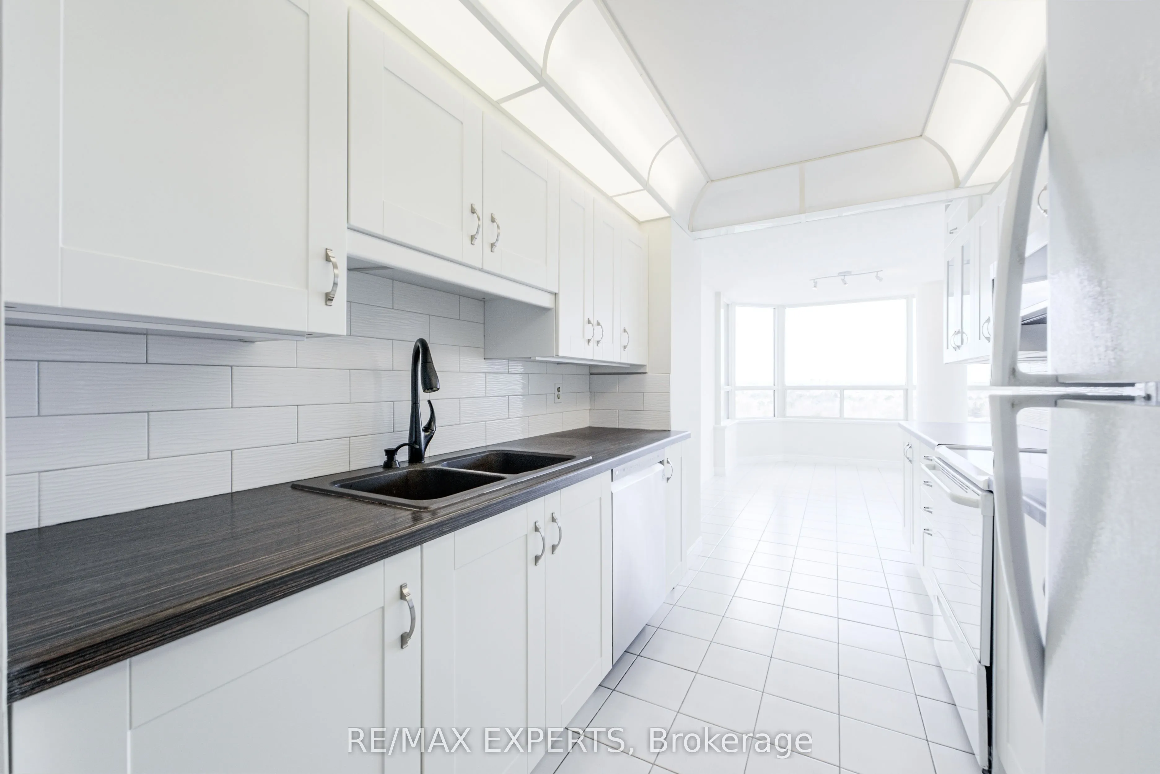 7 Townsgate Drive #1506