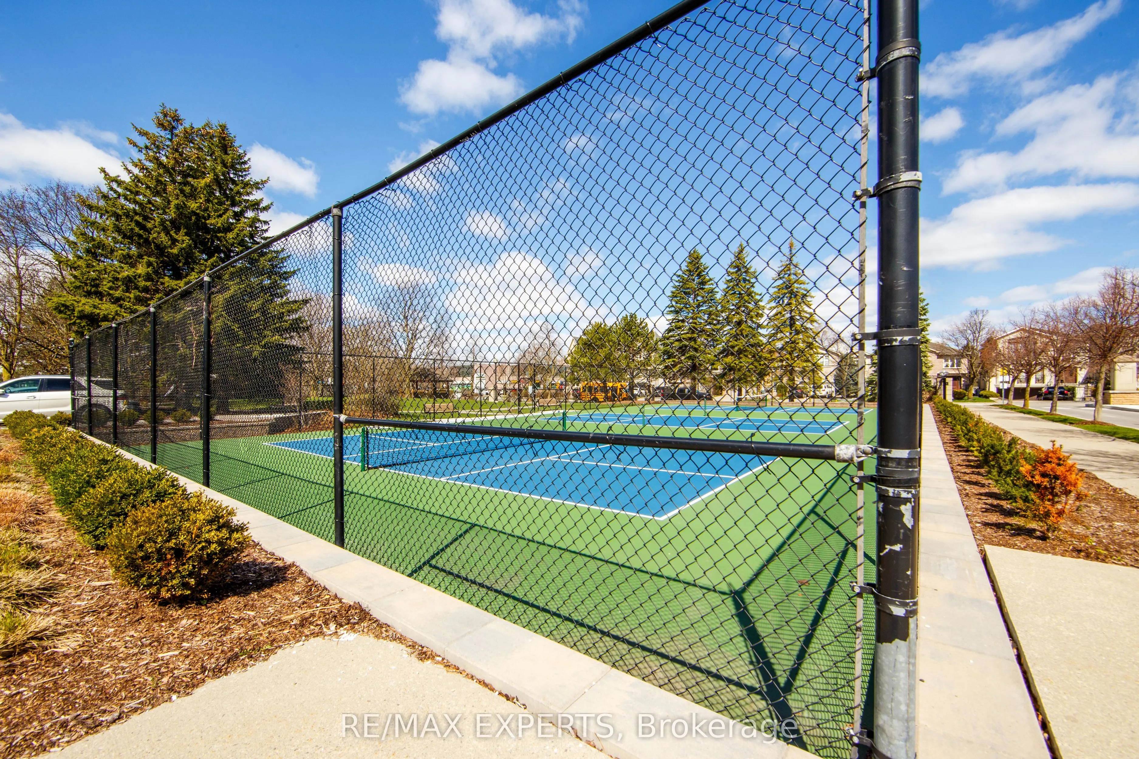 7 Townsgate Drive #1506