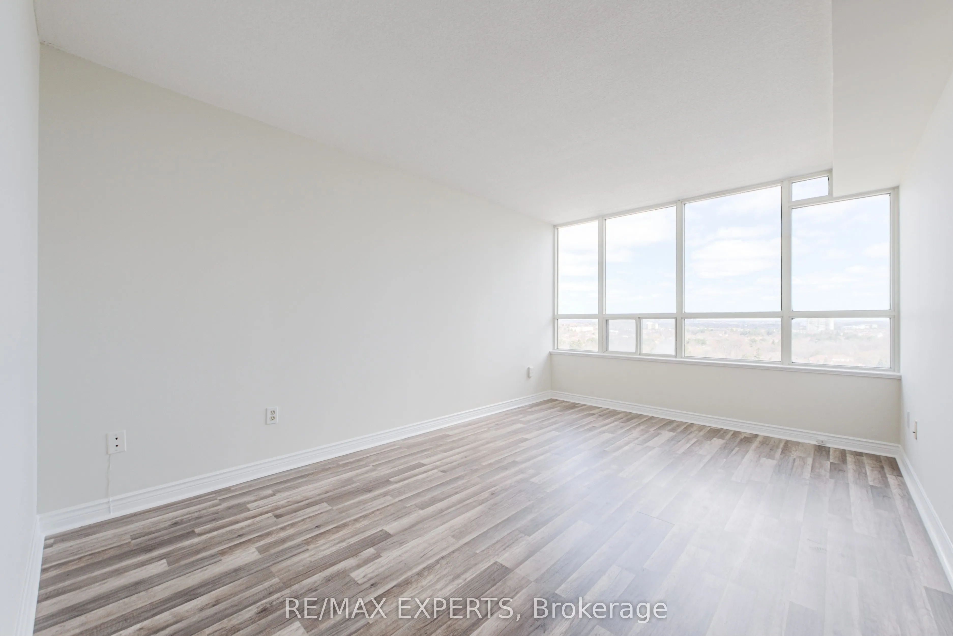 7 Townsgate Drive #1506