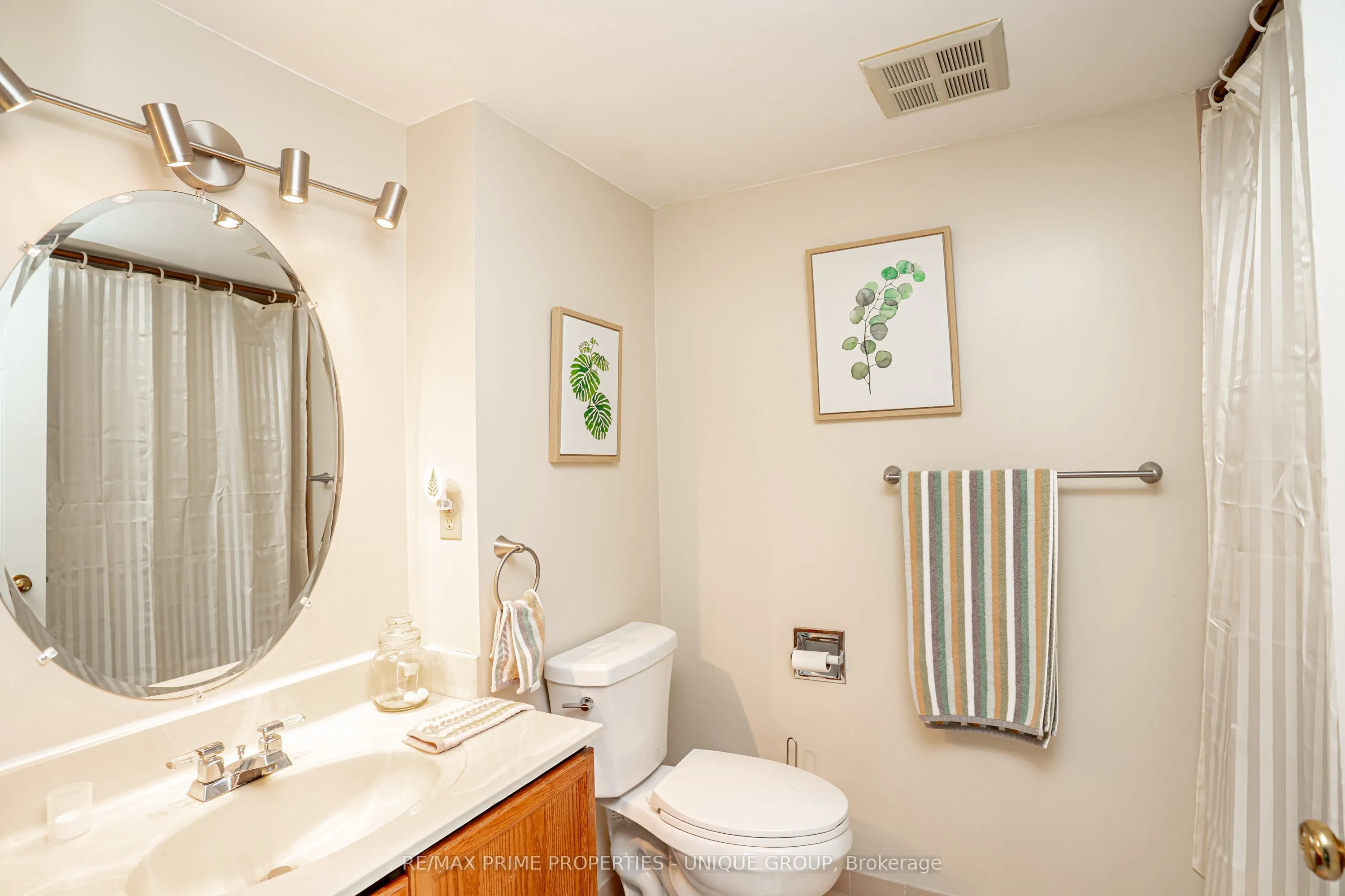 33 Weldrick Road E #209