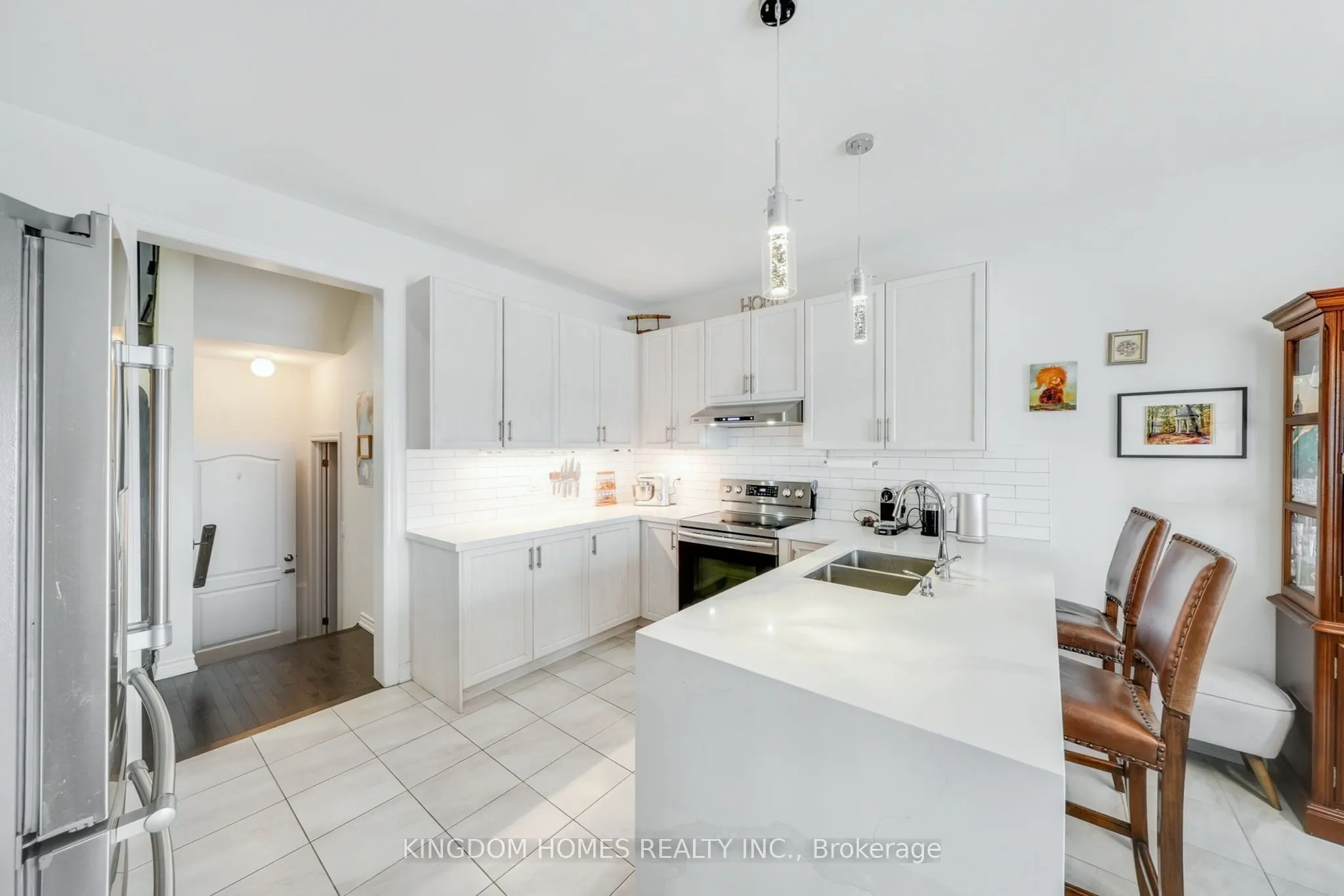 1152 Peelar Crescent