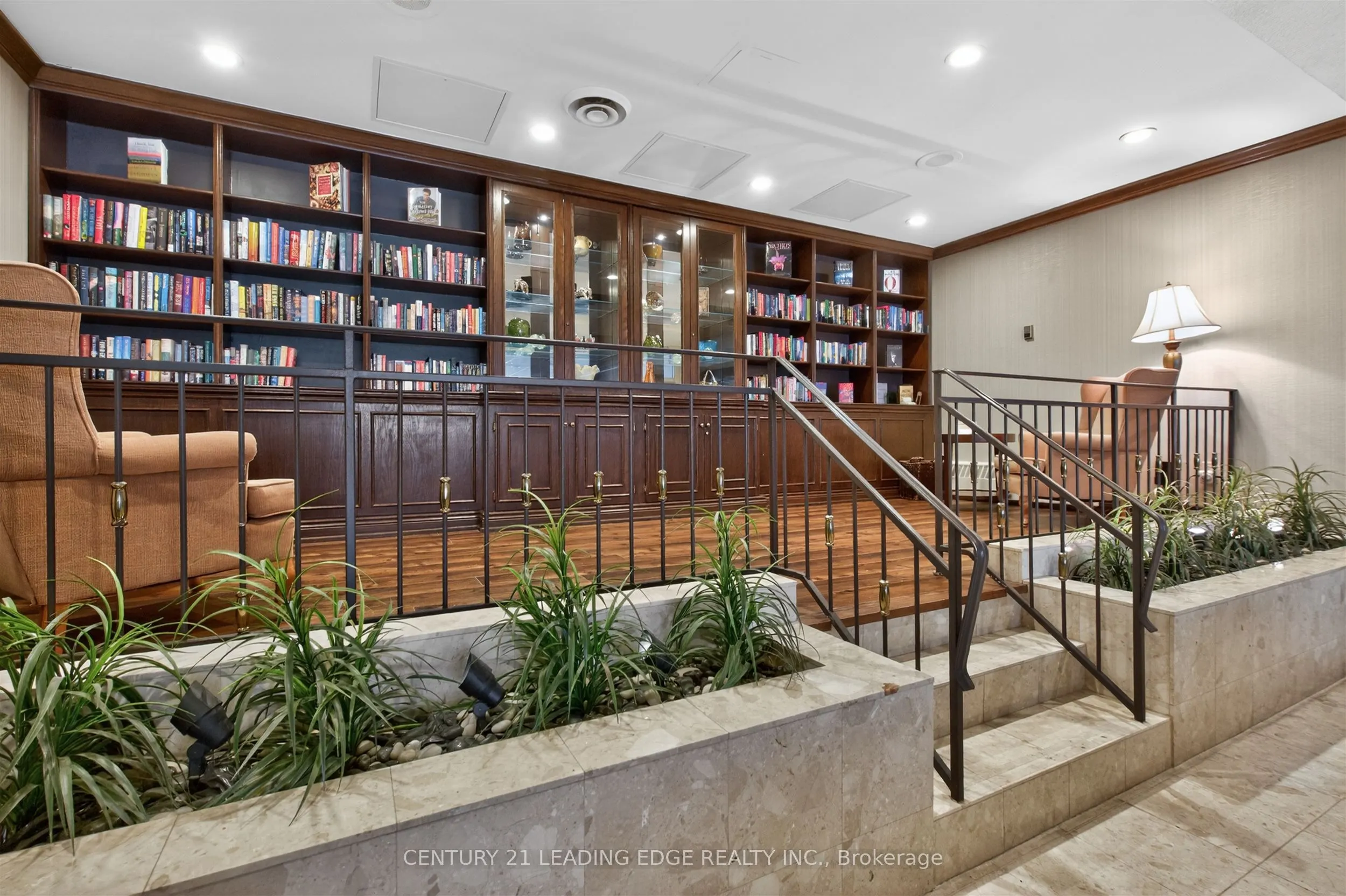 33 Weldrick Road E #1011