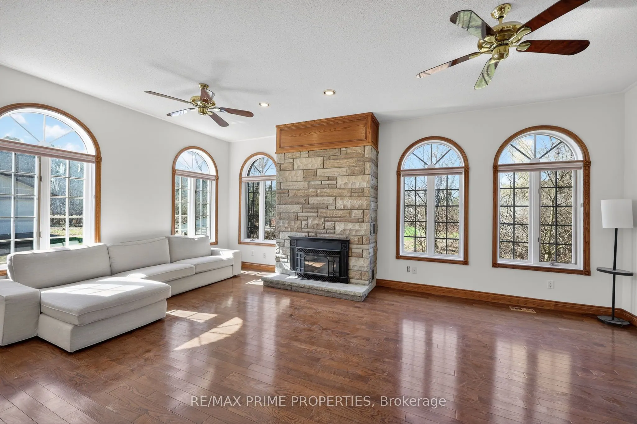 3016 Cole Road