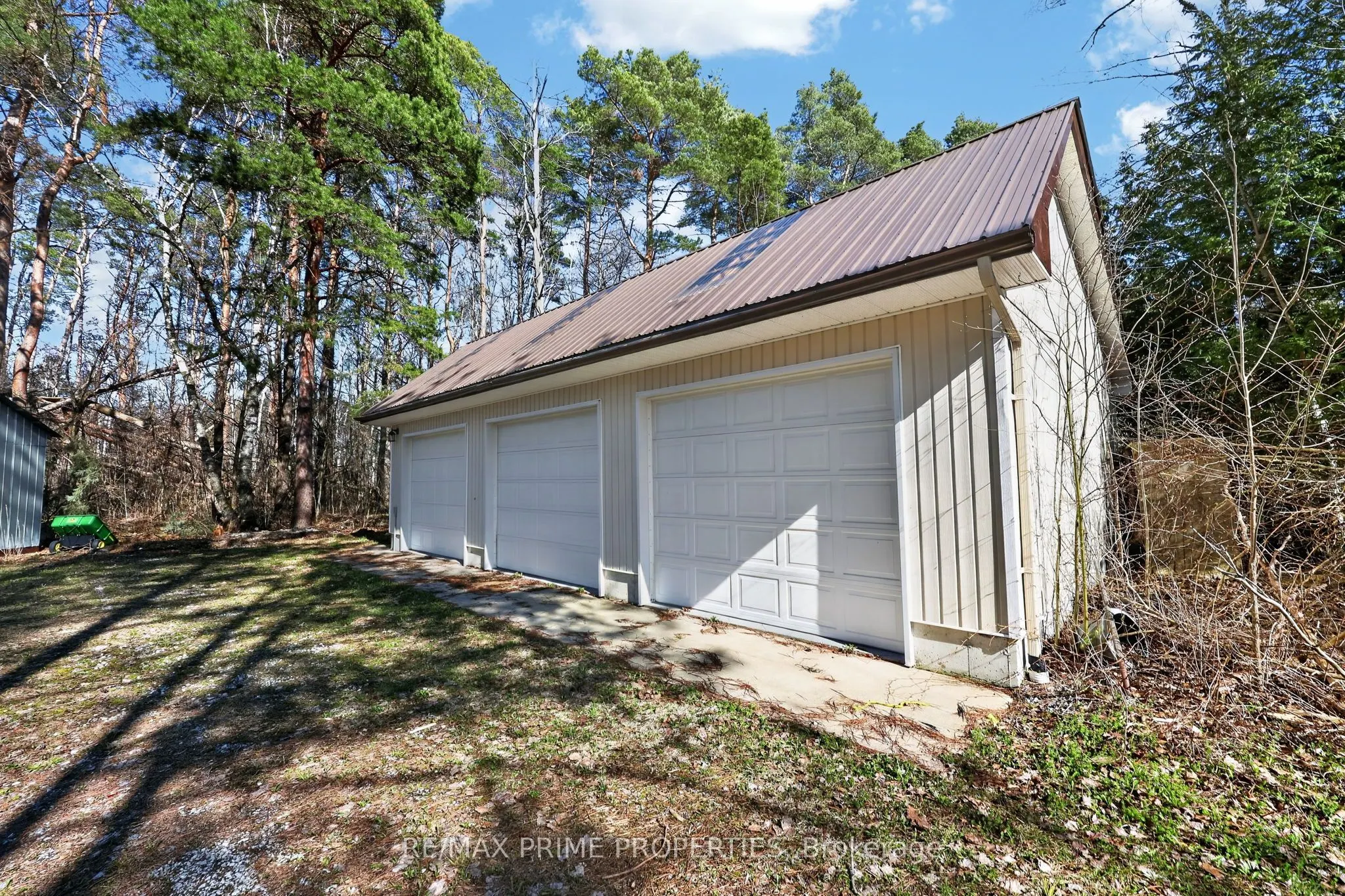 3016 Cole Road