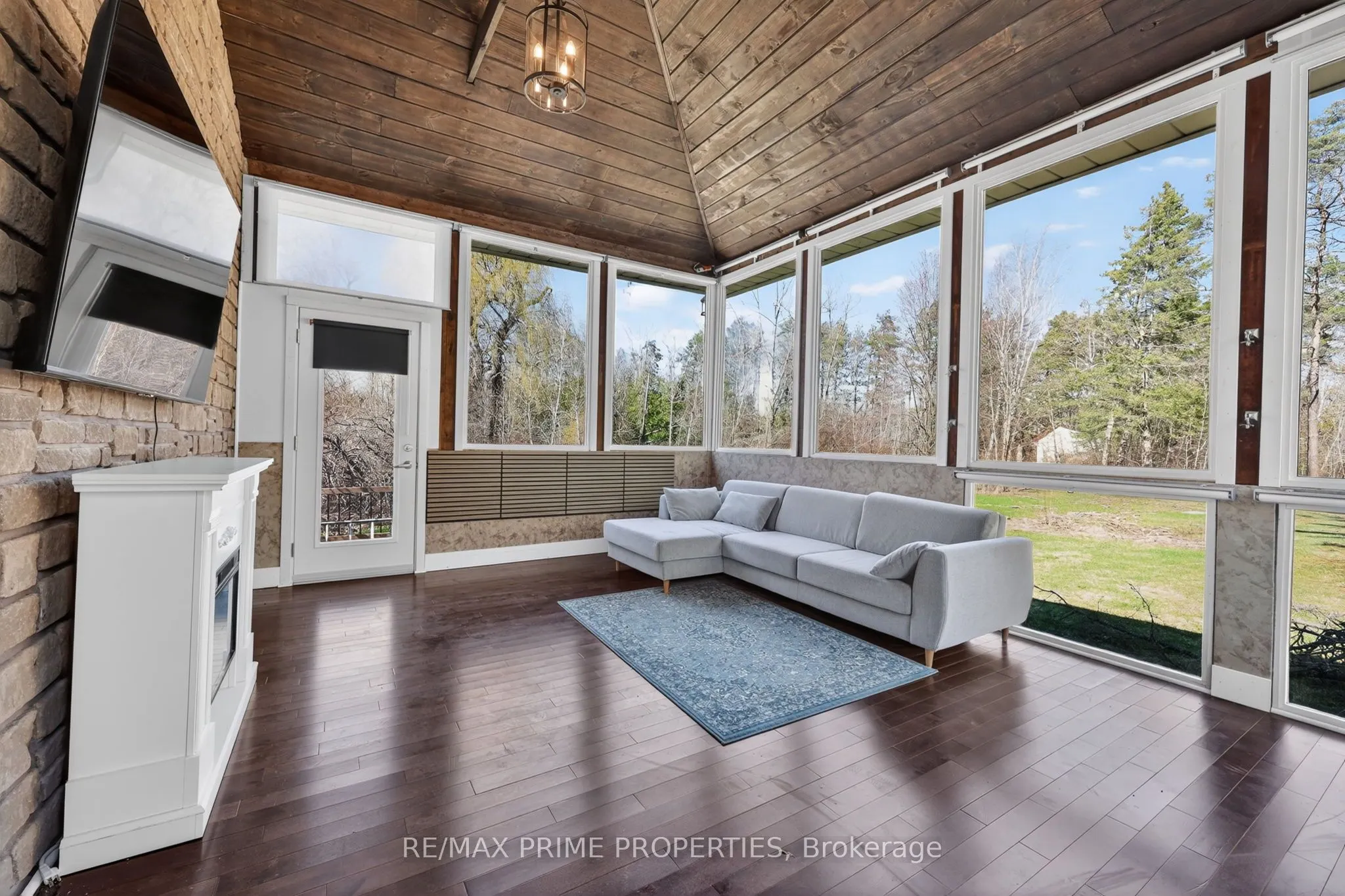 3016 Cole Road