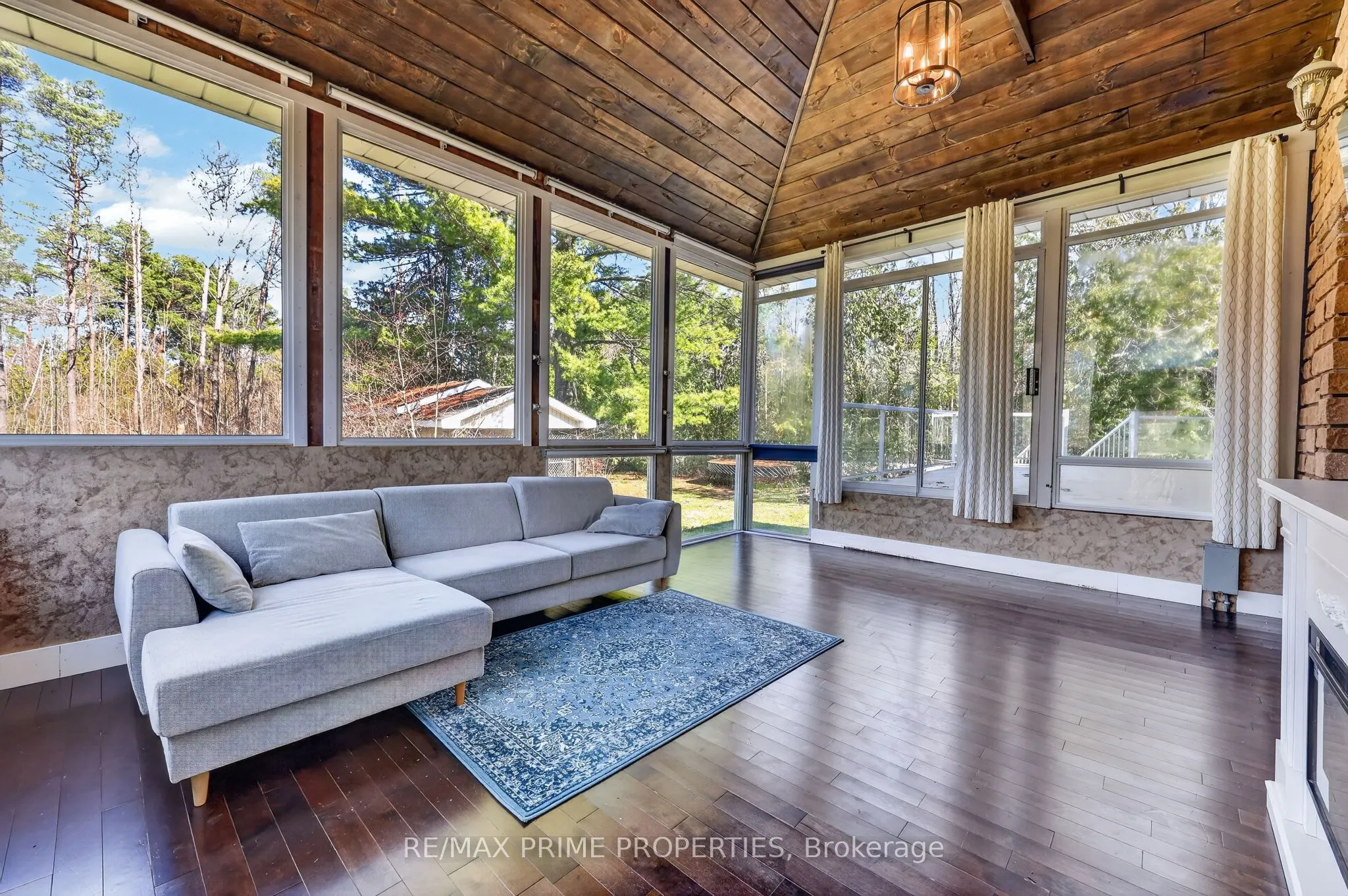 3016 Cole Road