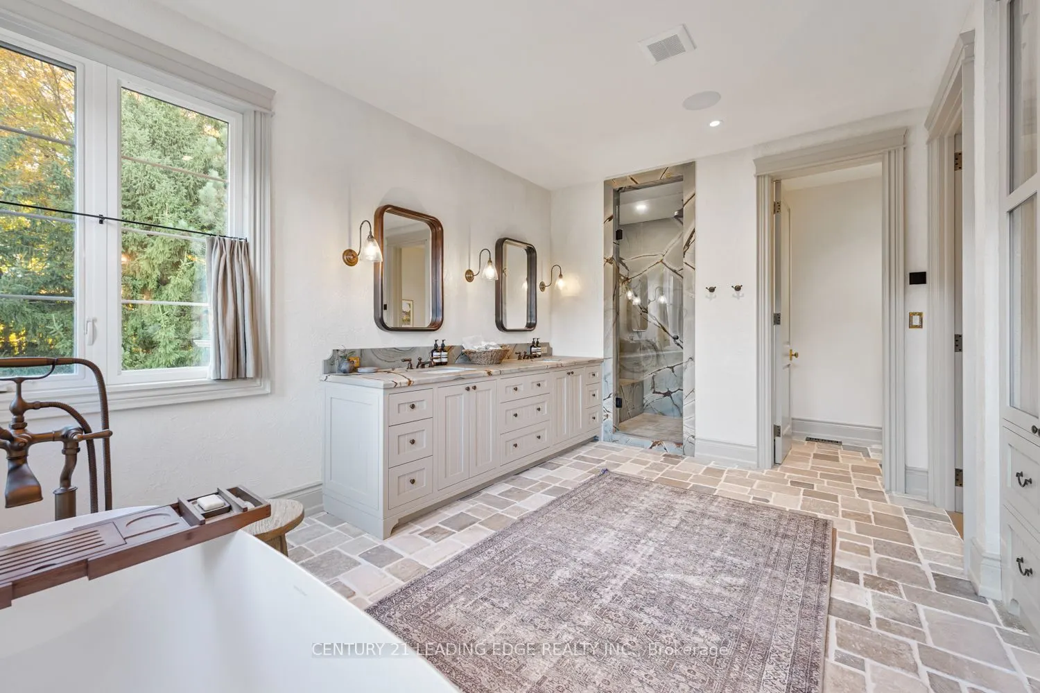43 Newton Reed Crescent