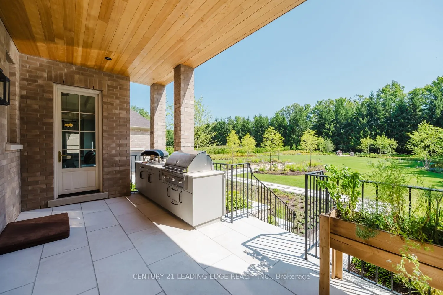 43 Newton Reed Crescent