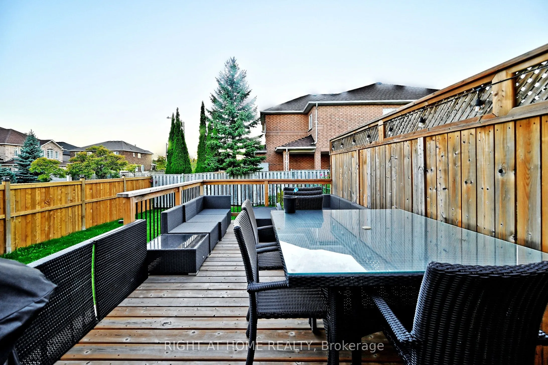 73 Bloomgate Crescent