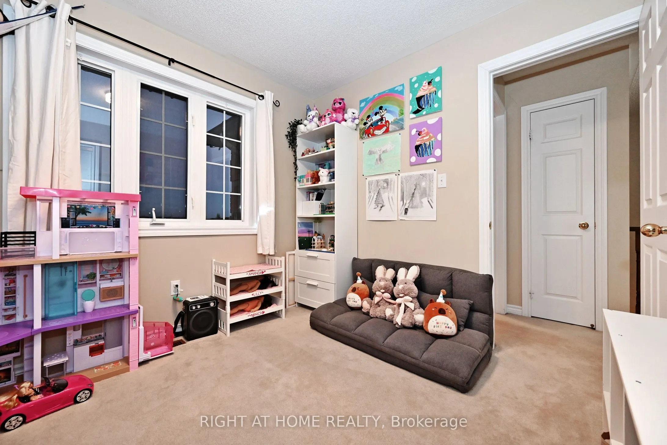 73 Bloomgate Crescent