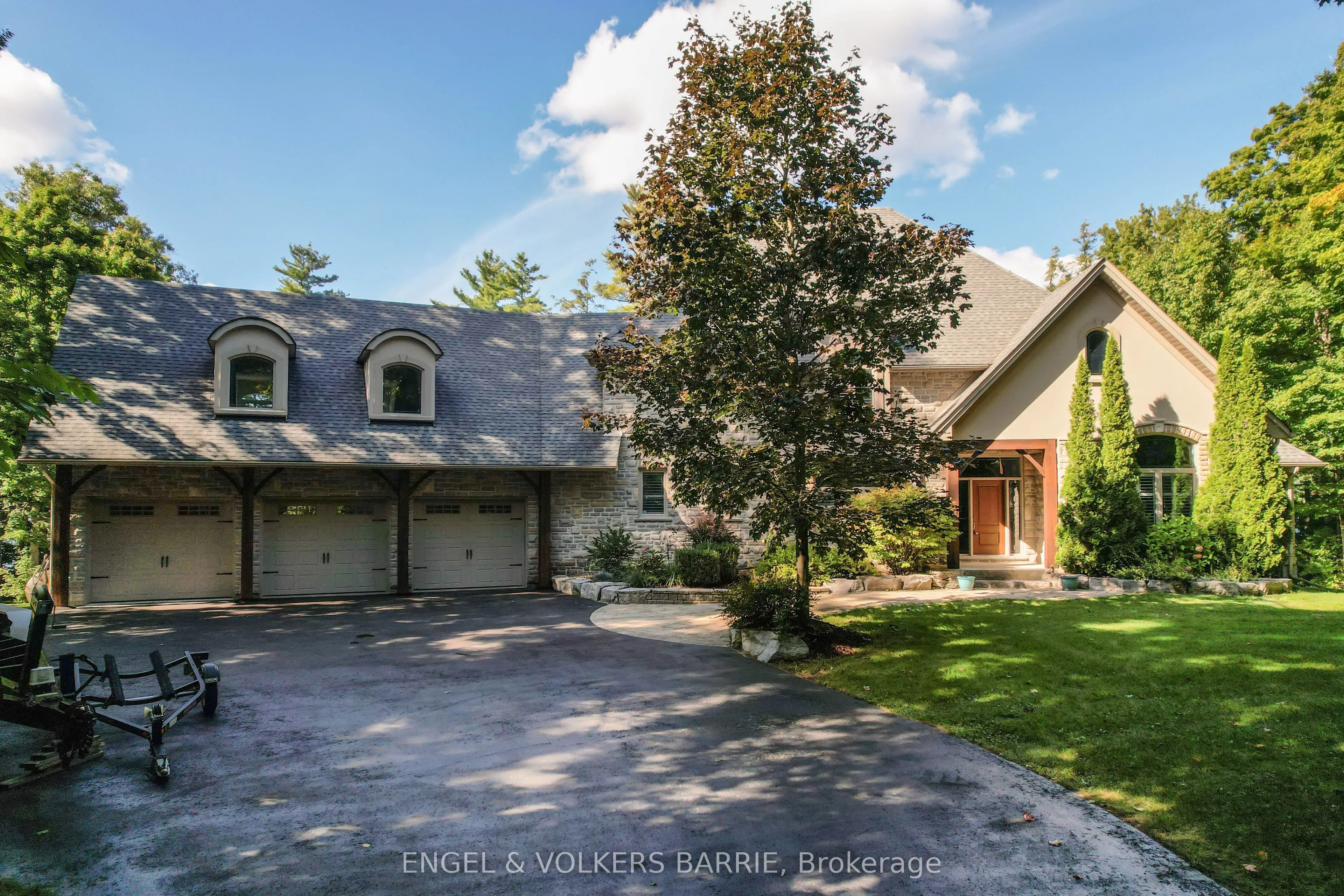 1220 Shoreview Drive
