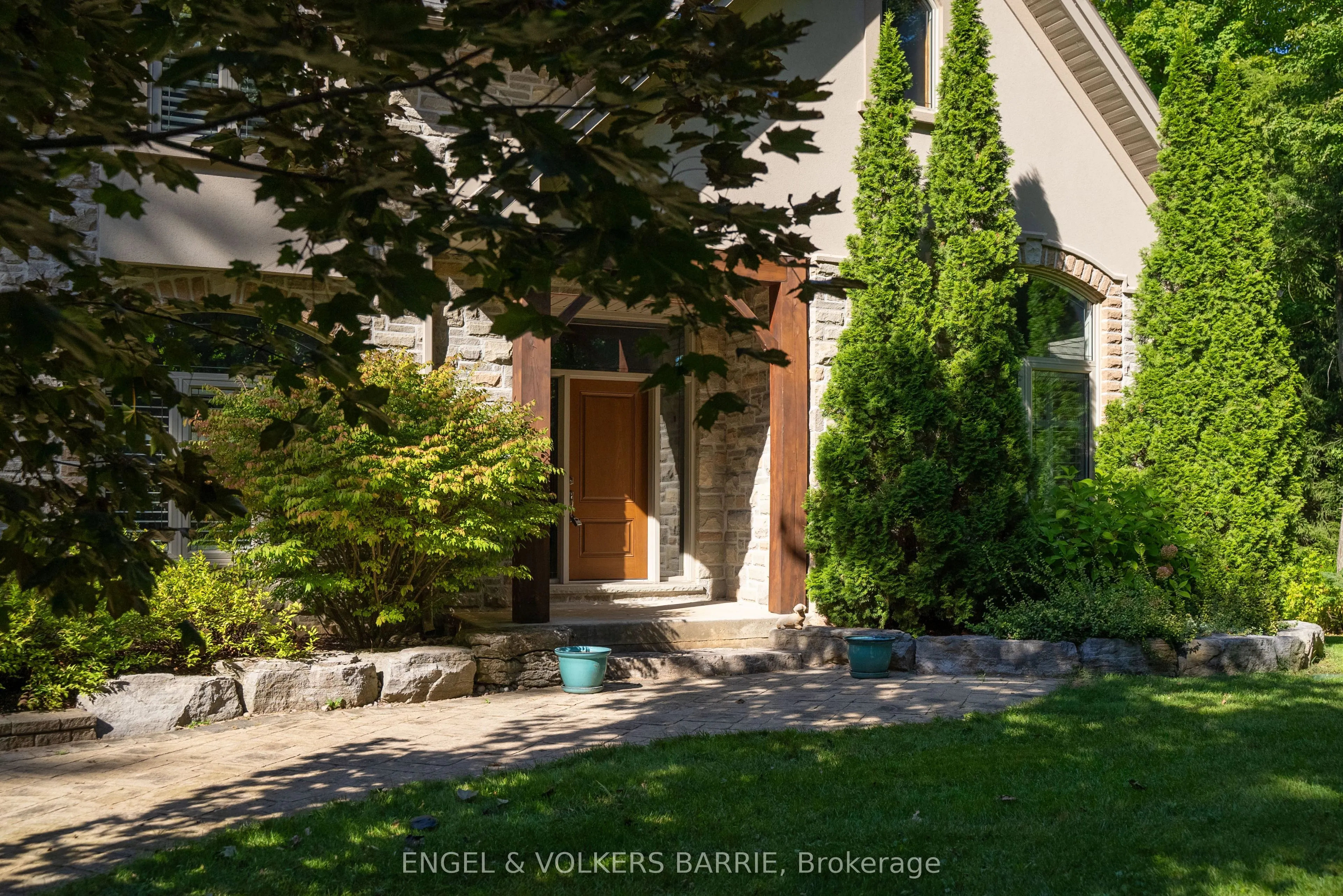 1220 Shoreview Drive