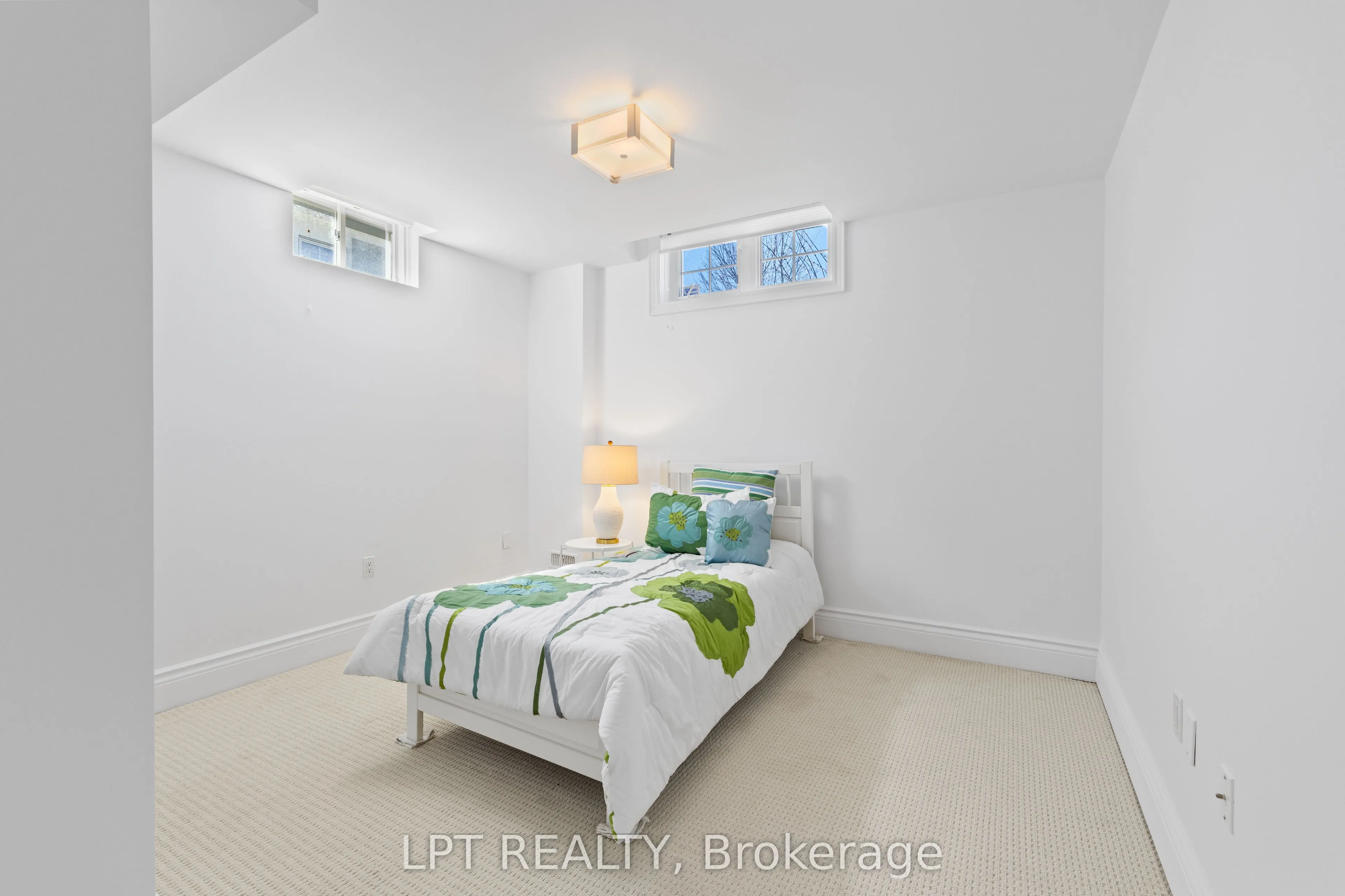 5 Wolford Court