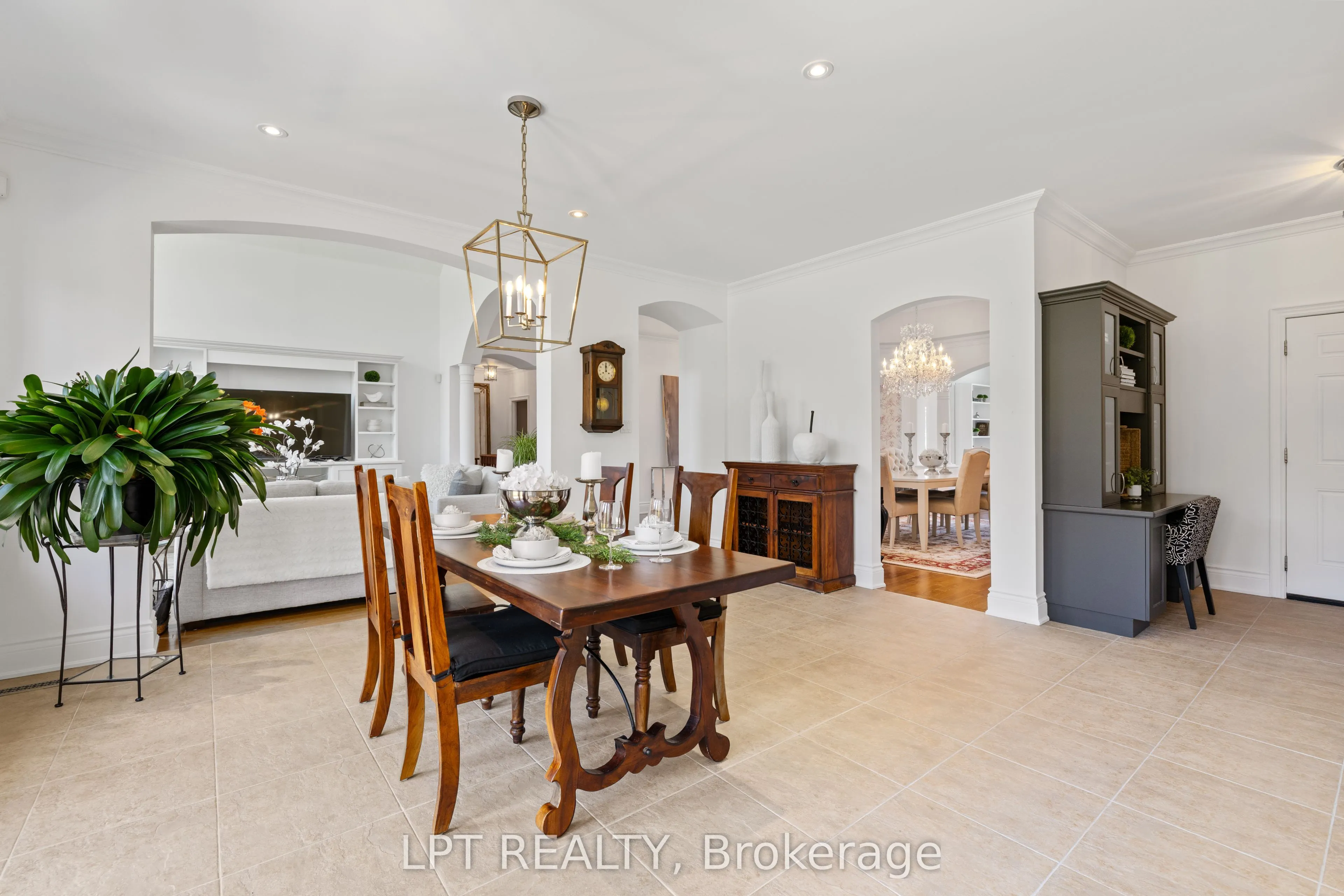 5 Wolford Court