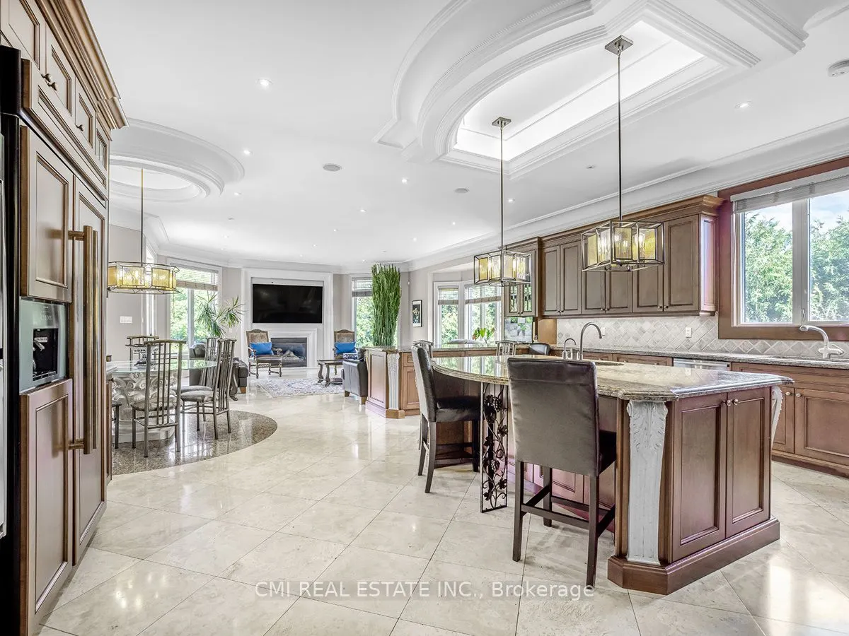 776 Woodland Acres Crescent