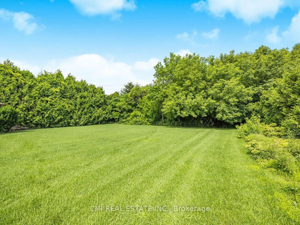 776 Woodland Acres Crescent