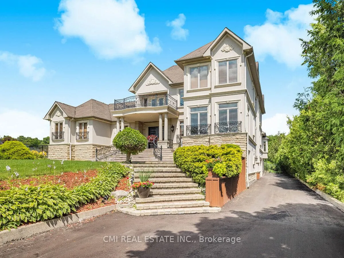 776 Woodland Acres Crescent