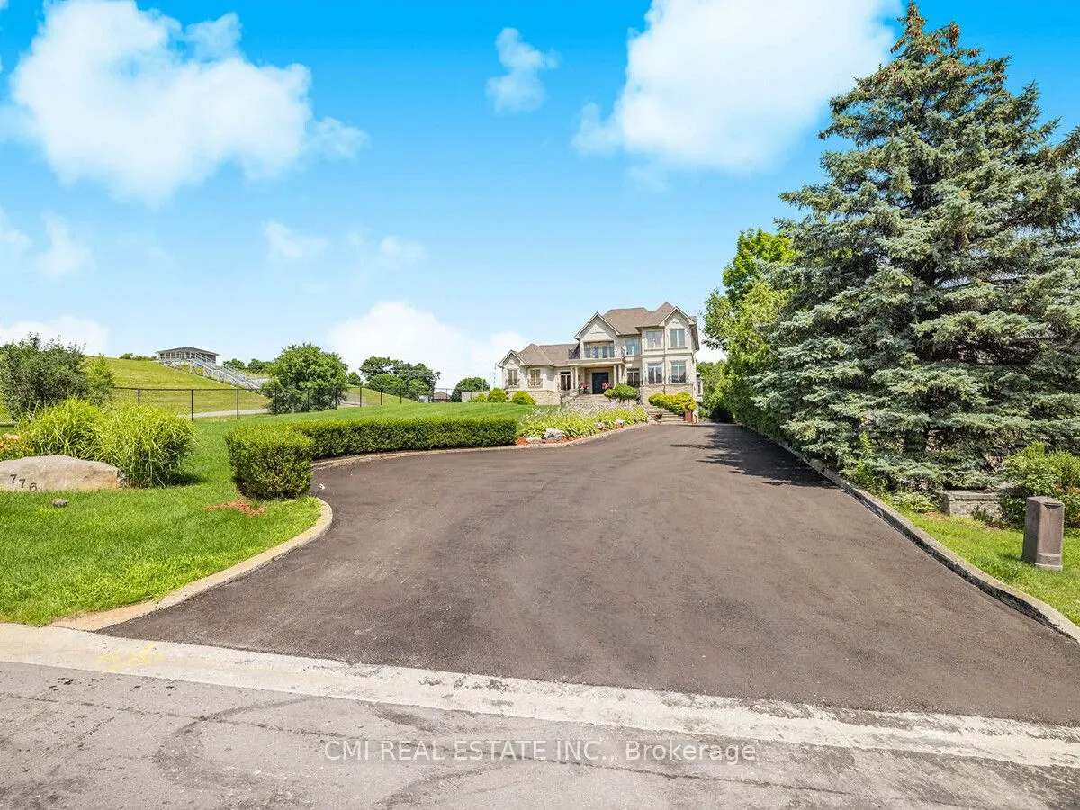 776 Woodland Acres Crescent