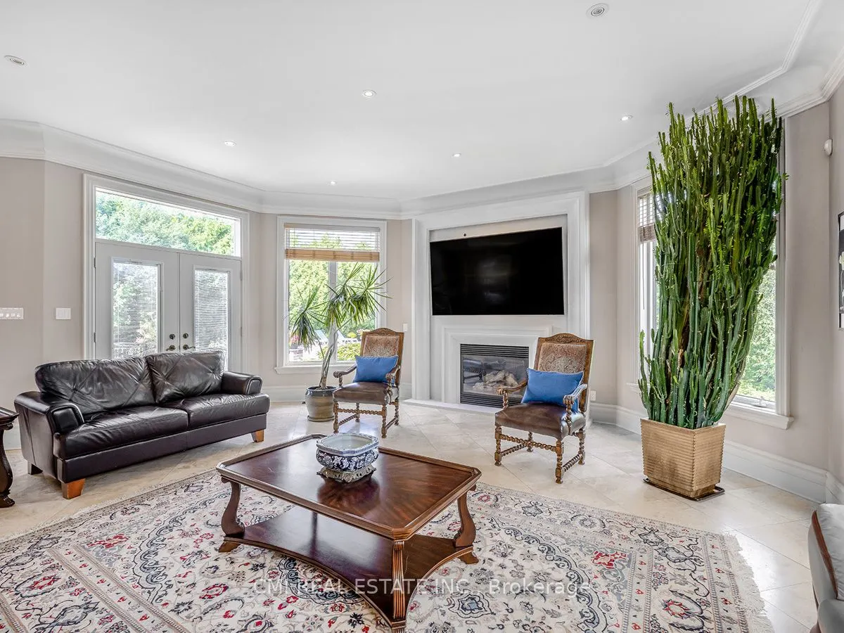 776 Woodland Acres Crescent
