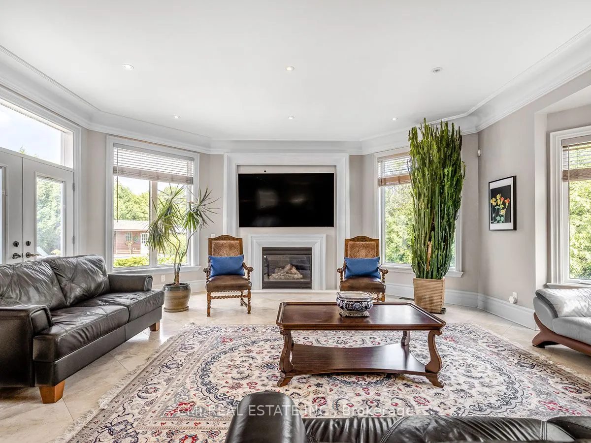 776 Woodland Acres Crescent