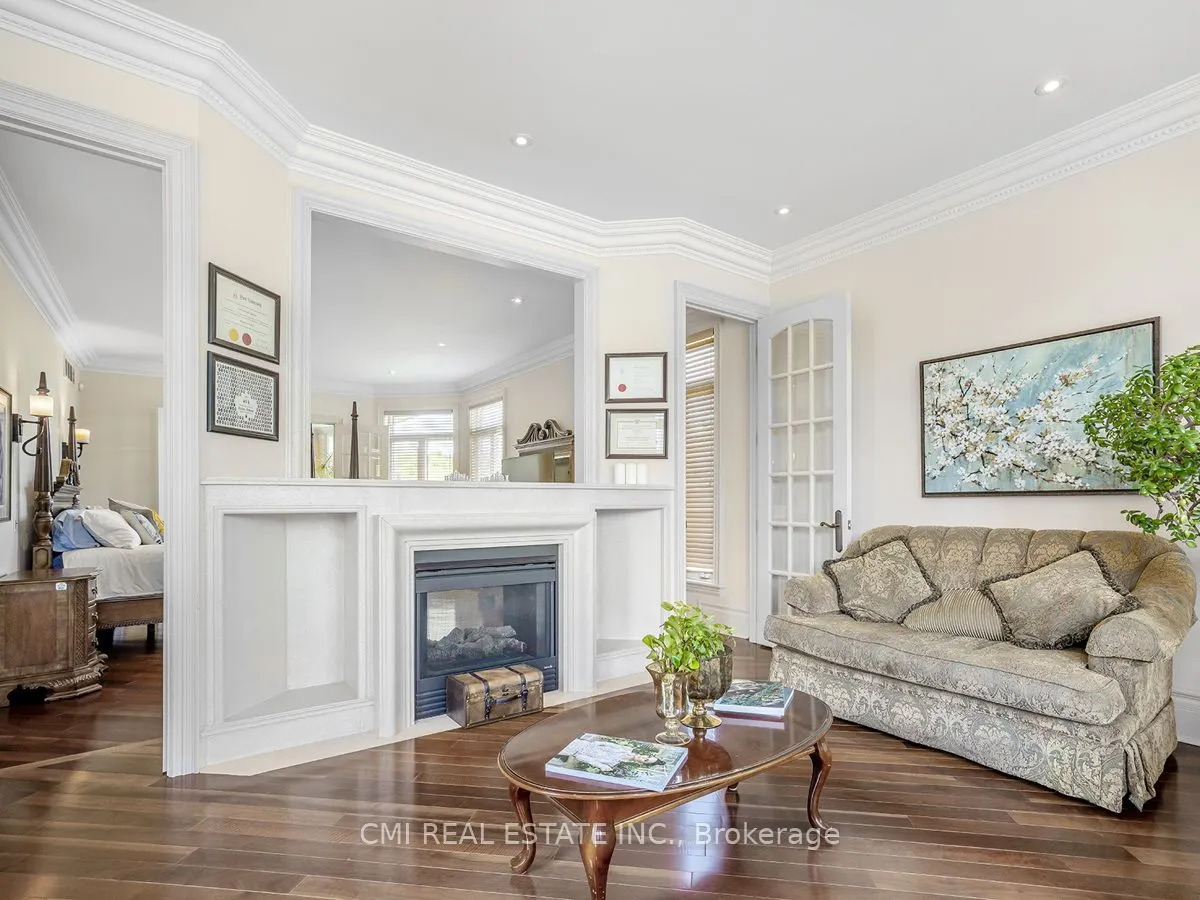 776 Woodland Acres Crescent
