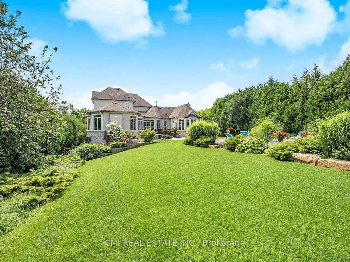 776 Woodland Acres Crescent