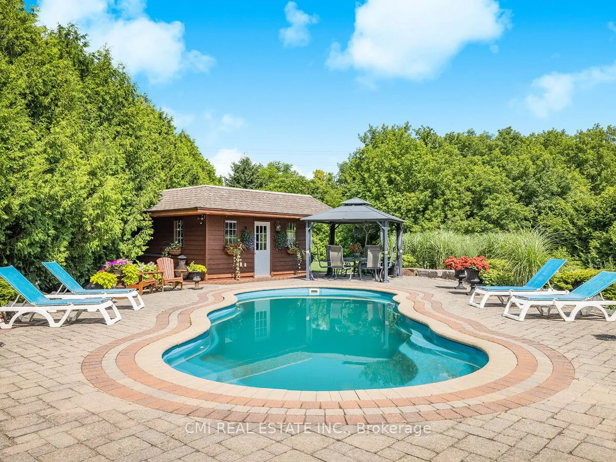 776 Woodland Acres Crescent