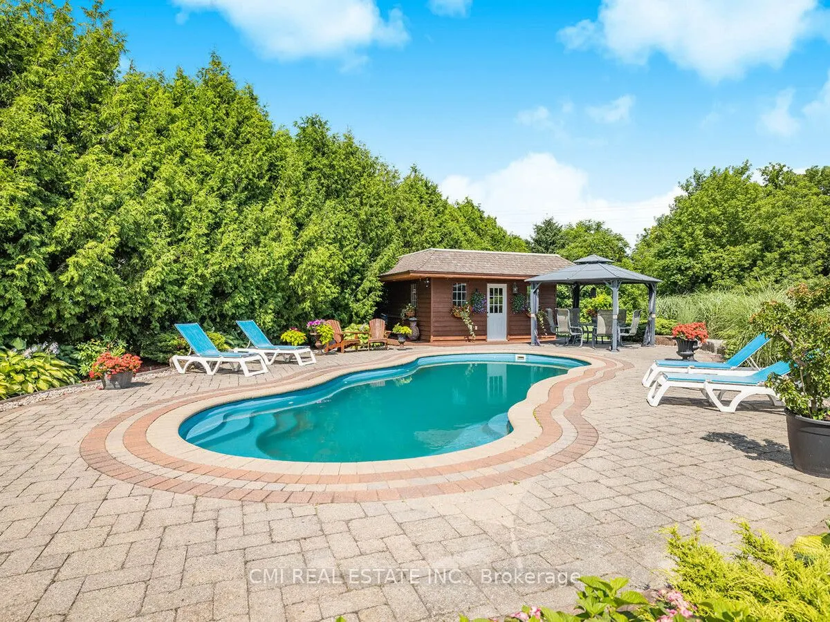 776 Woodland Acres Crescent