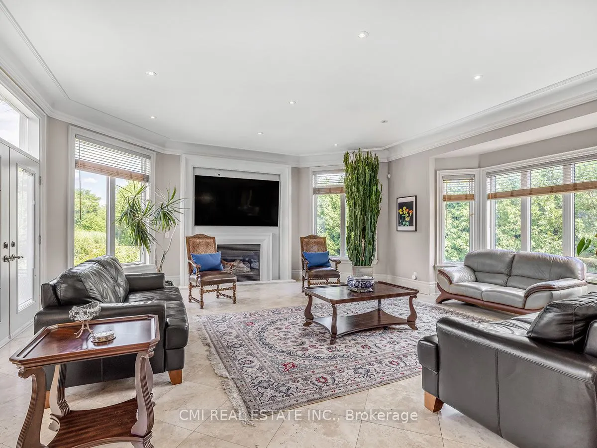 776 Woodland Acres Crescent