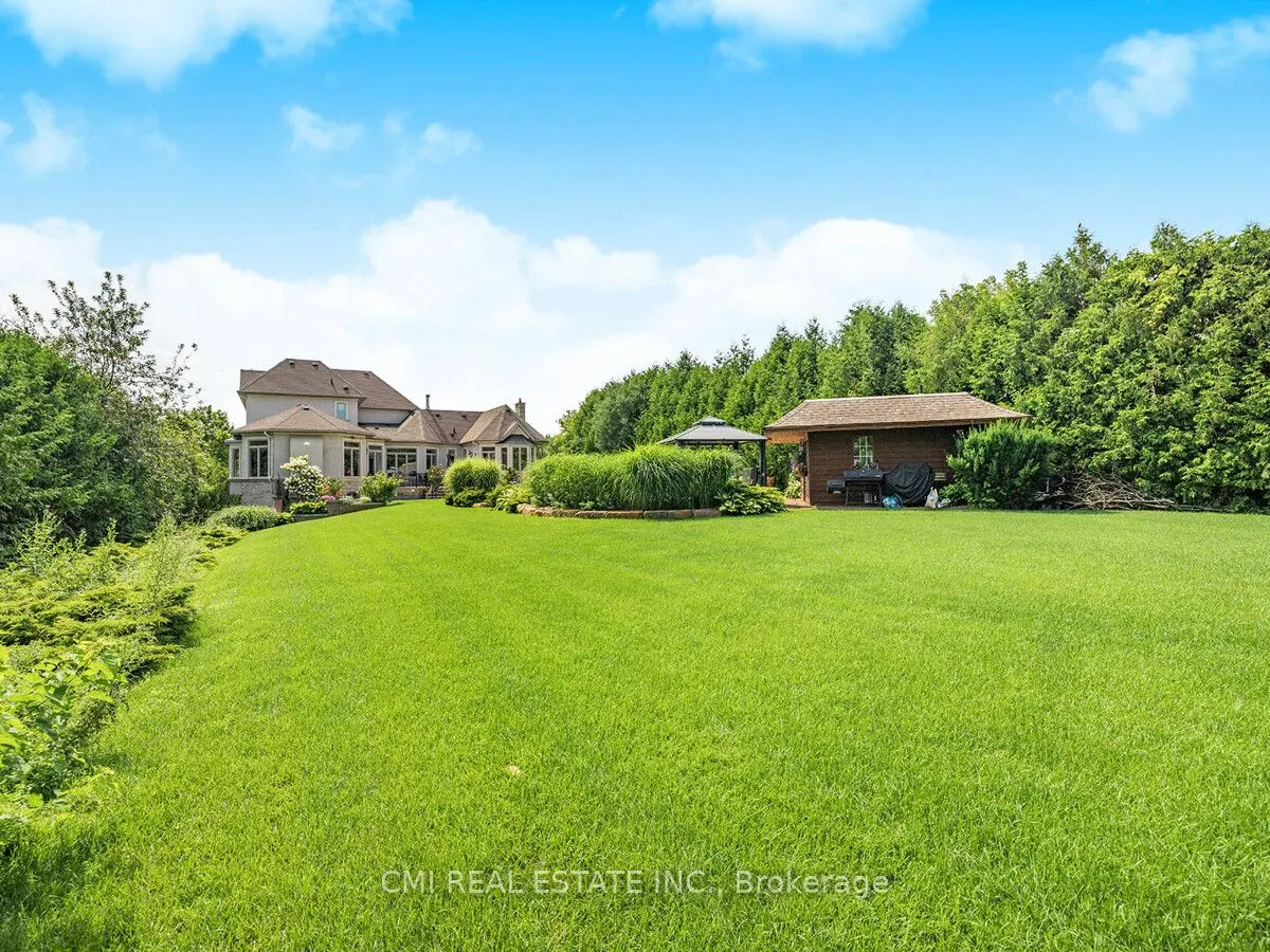 776 Woodland Acres Crescent