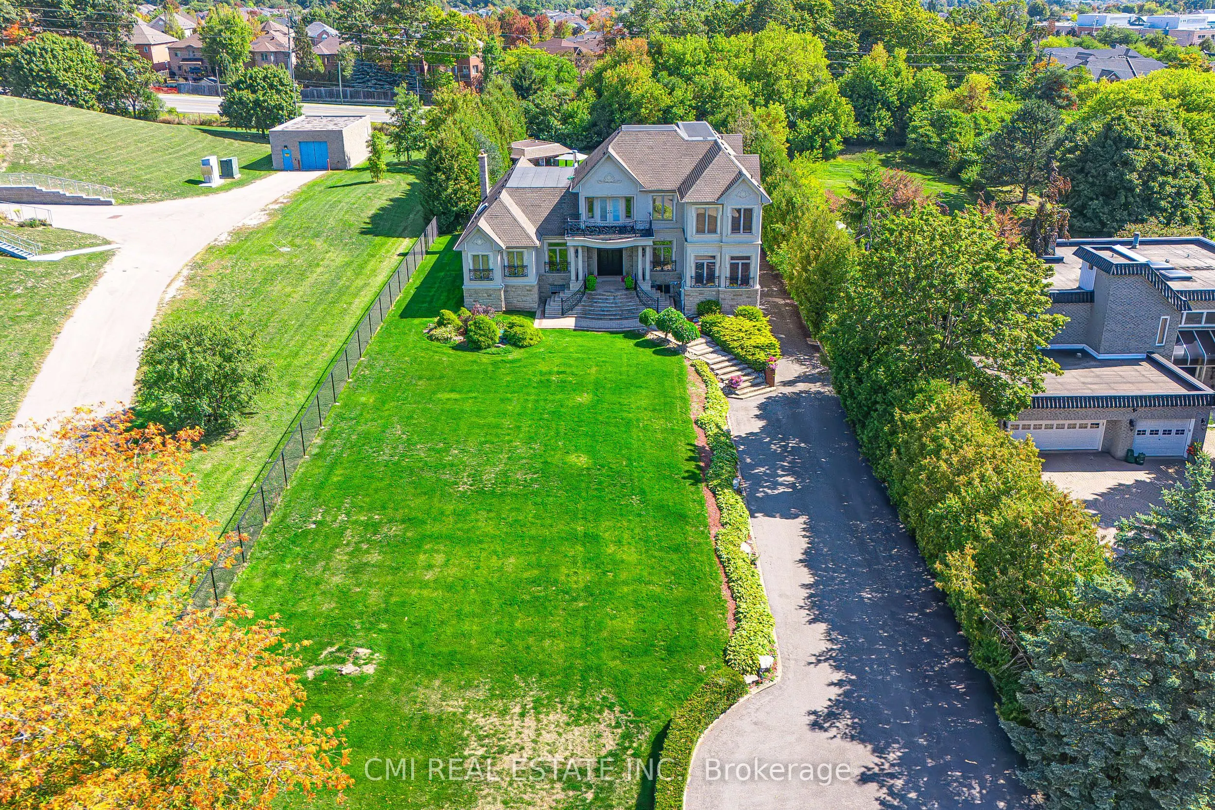 776 Woodland Acres Crescent
