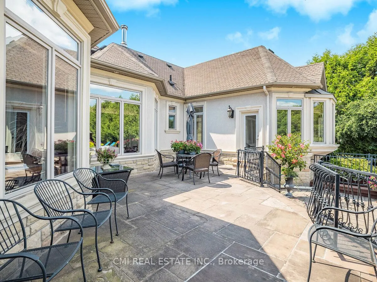776 Woodland Acres Crescent