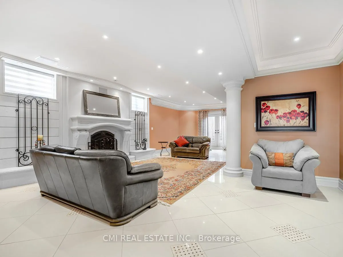 776 Woodland Acres Crescent