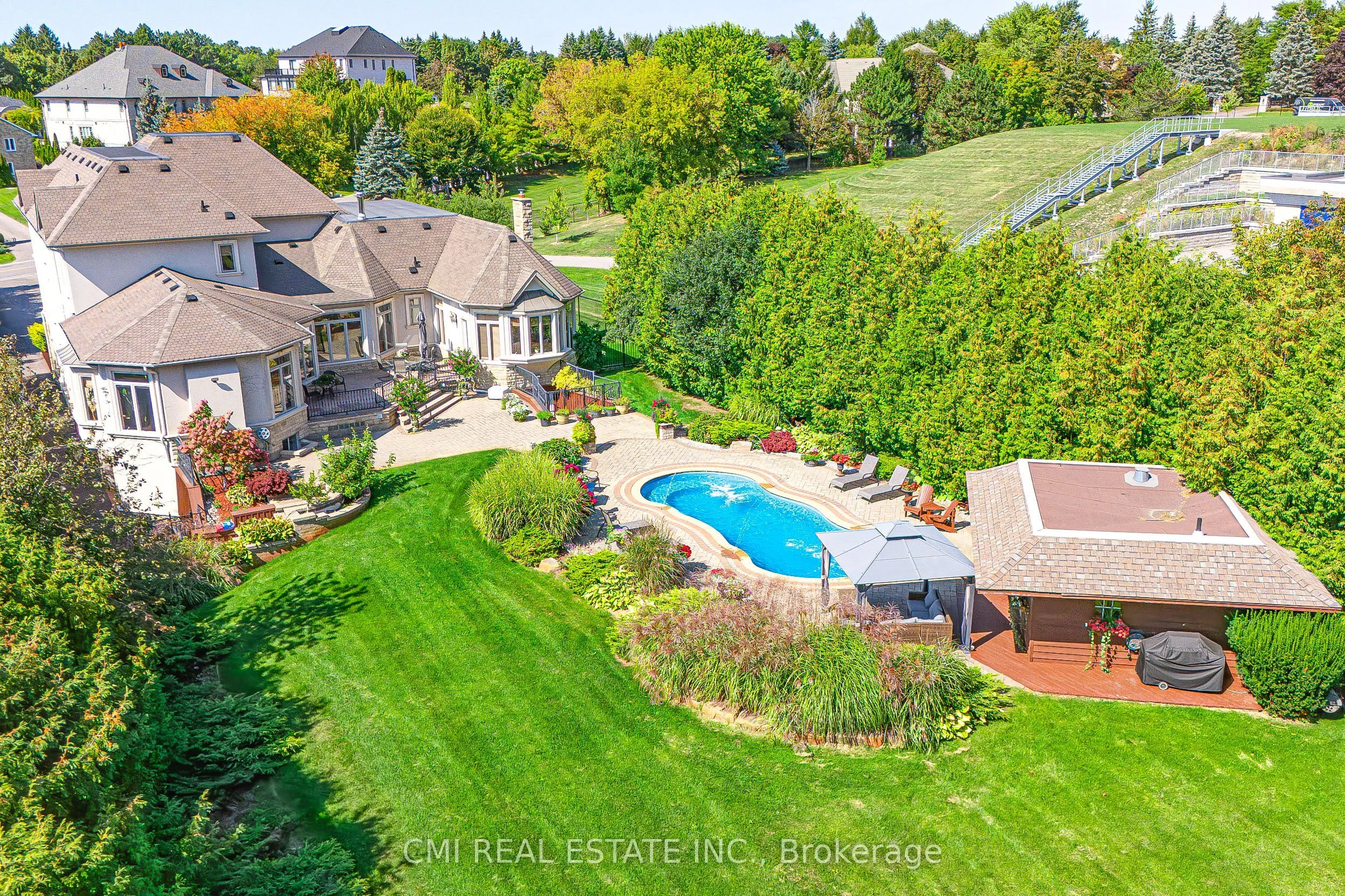 776 Woodland Acres Crescent