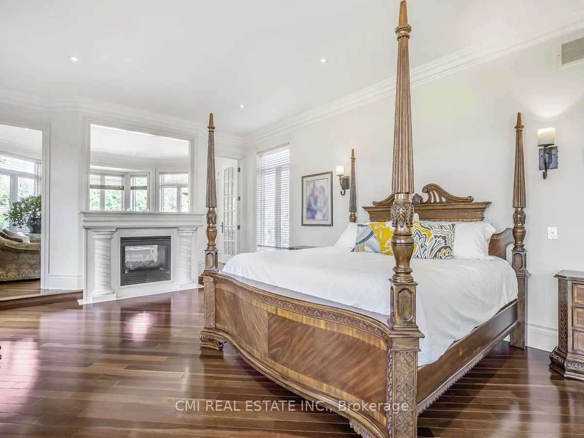 776 Woodland Acres Crescent