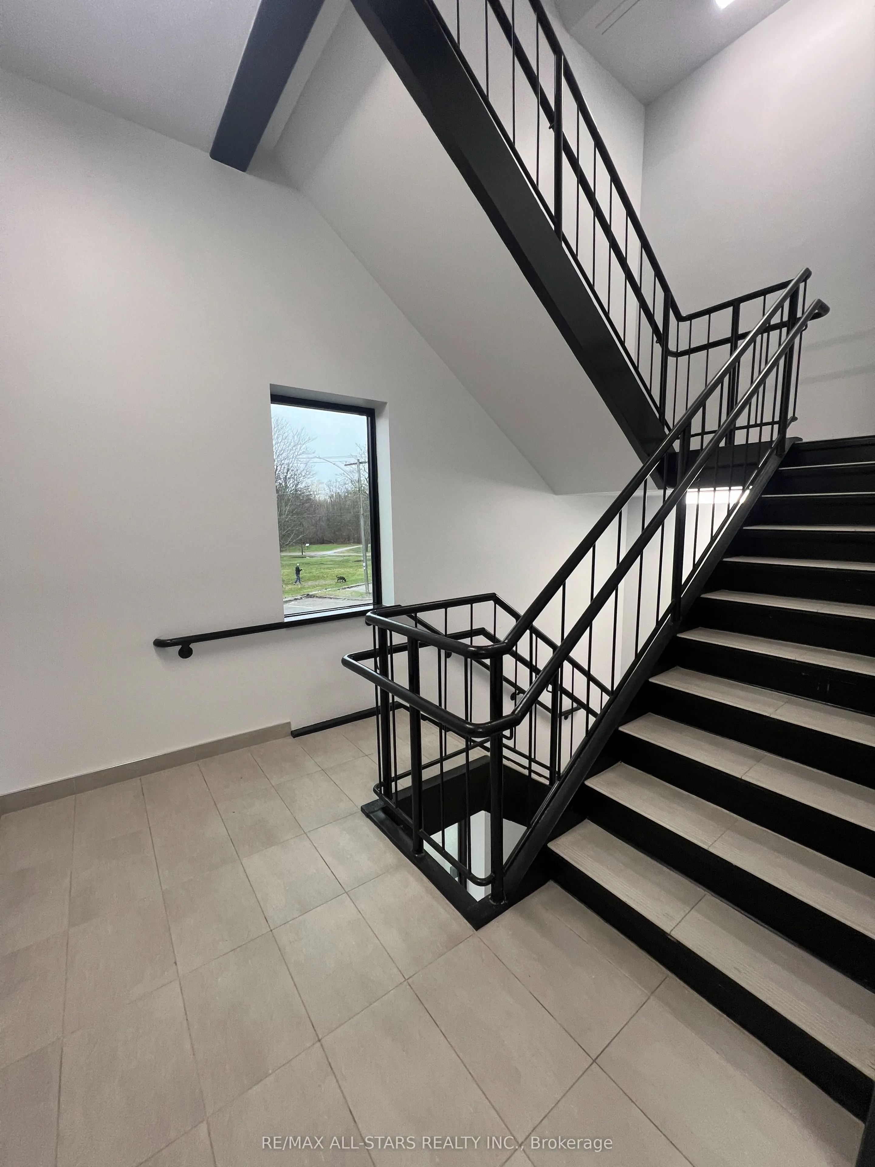 29 Toronto Street S #203