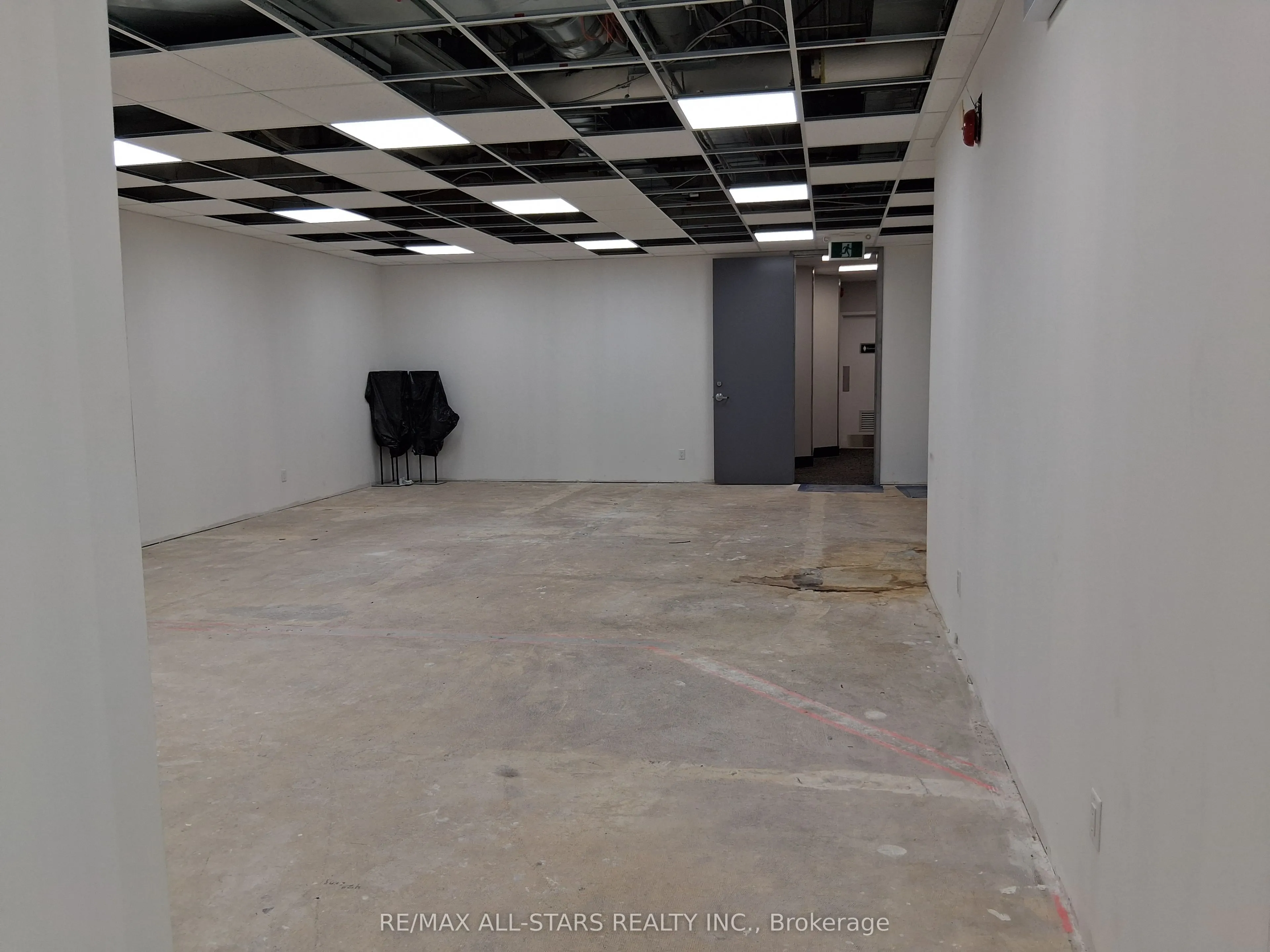 29 Toronto Street S #203