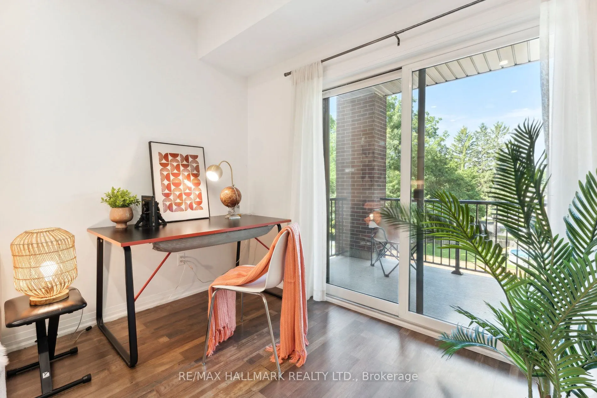 157 Wellington Street E #304