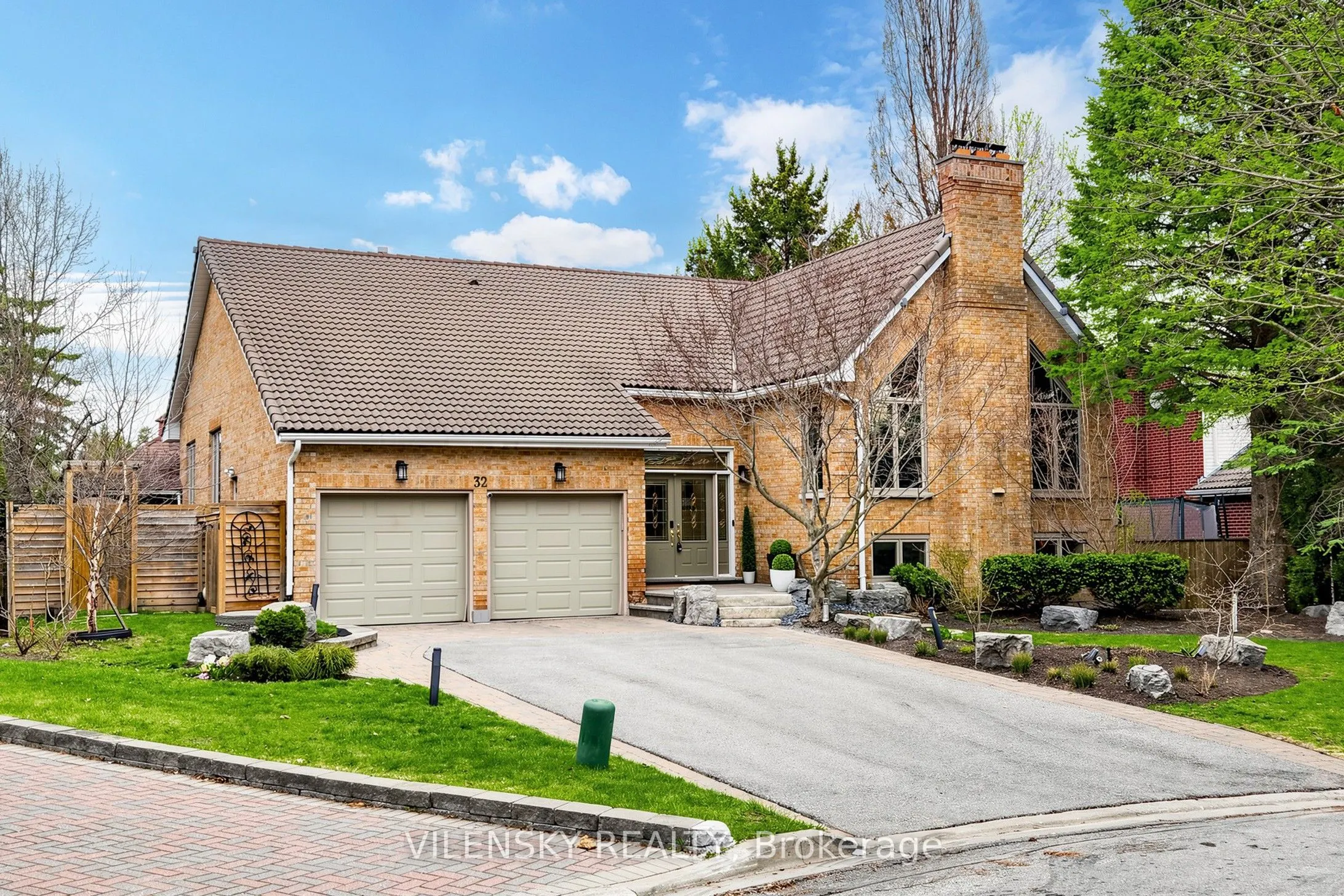 32 Whitfield Court