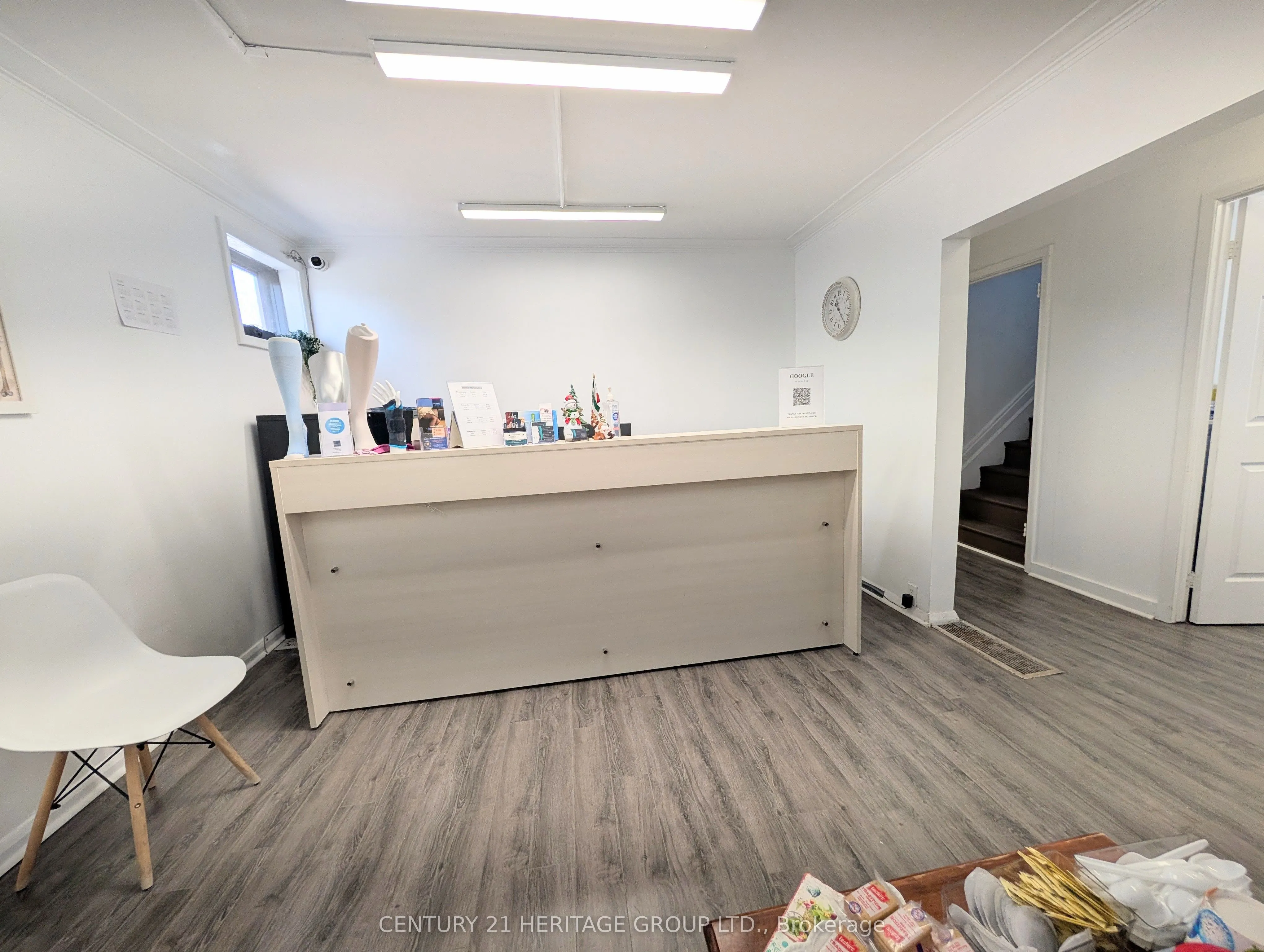 58 Major Mackenzie Drive E