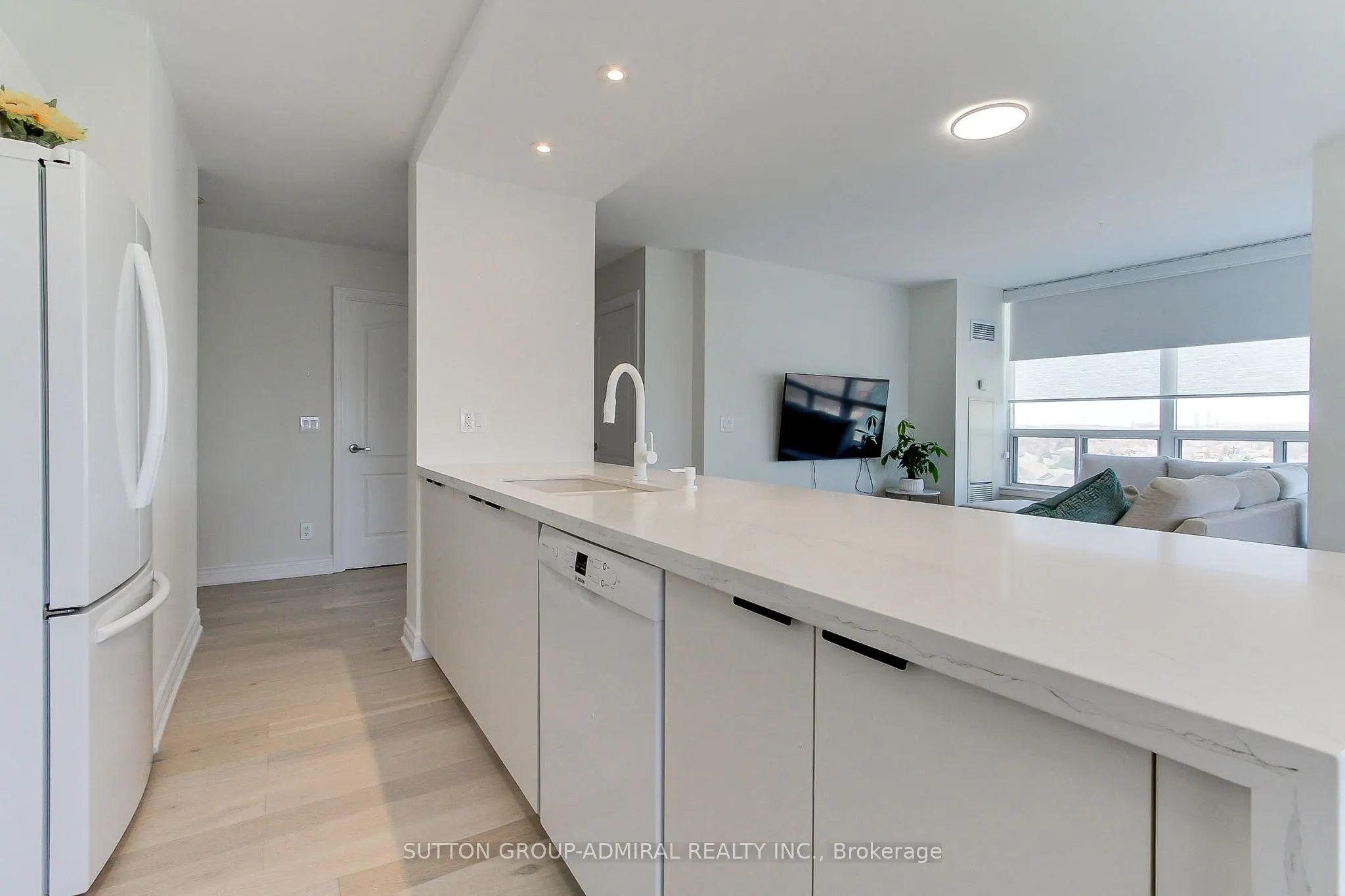 50 DISERA Drive #905