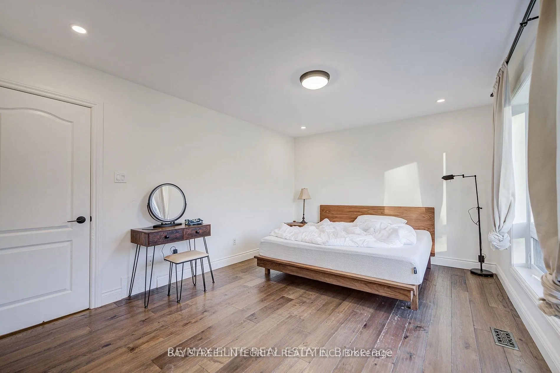 4909 Holborn Road