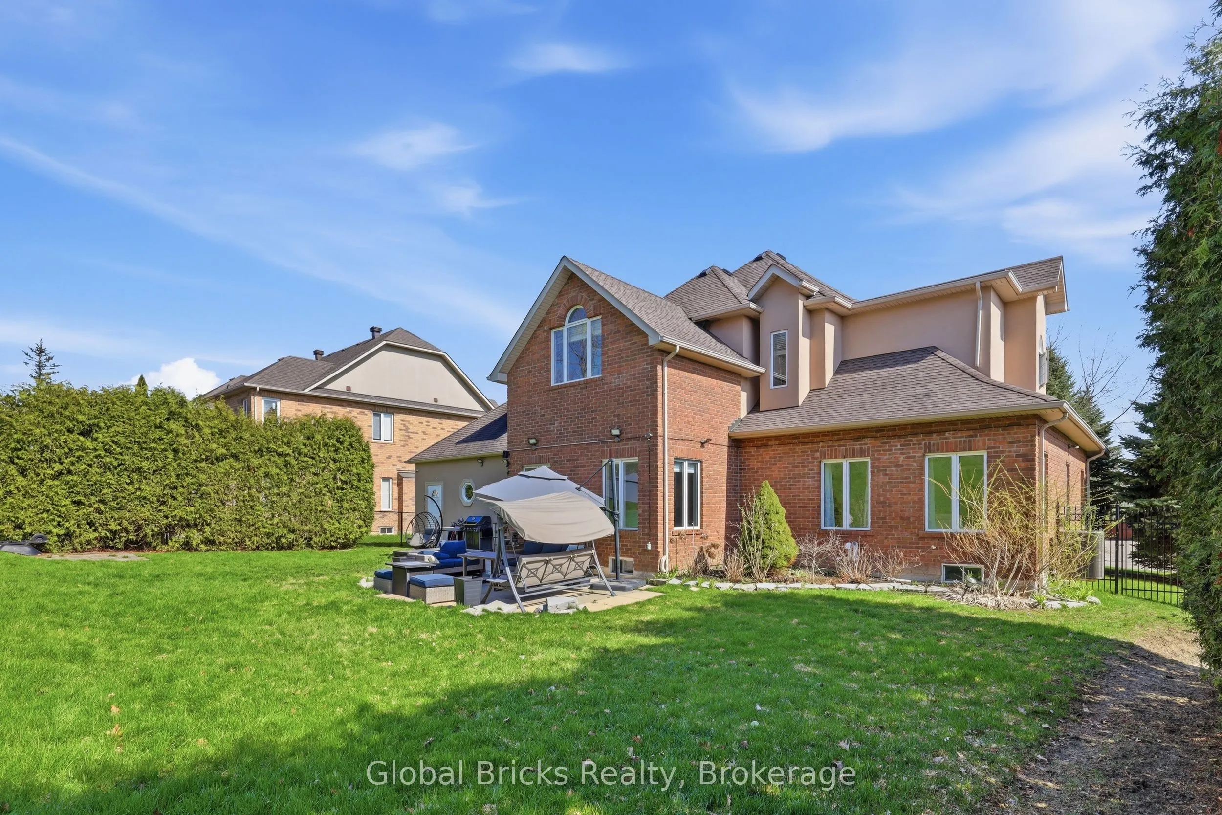 74 Kootenay Ridge