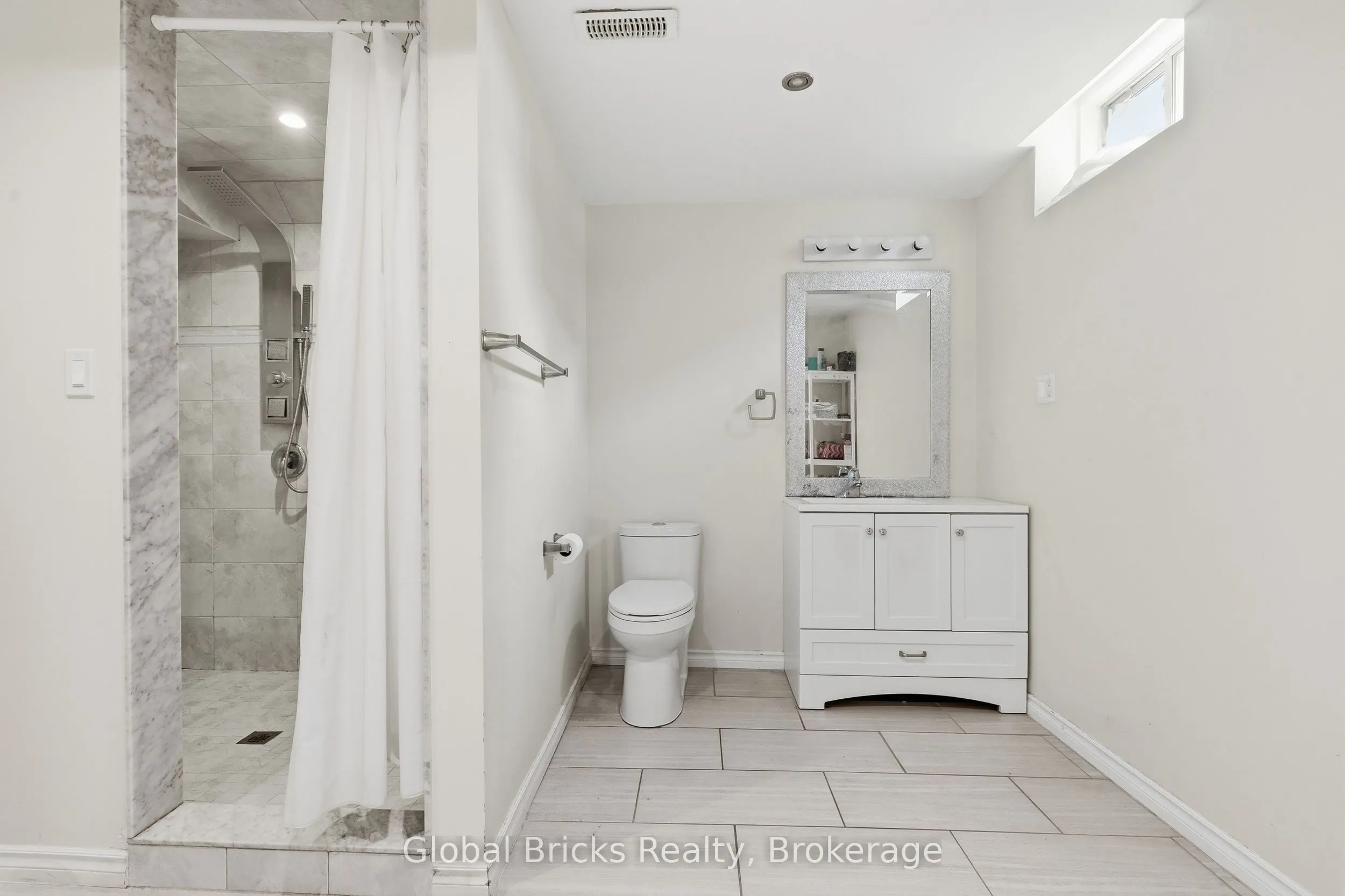 74 Kootenay Ridge