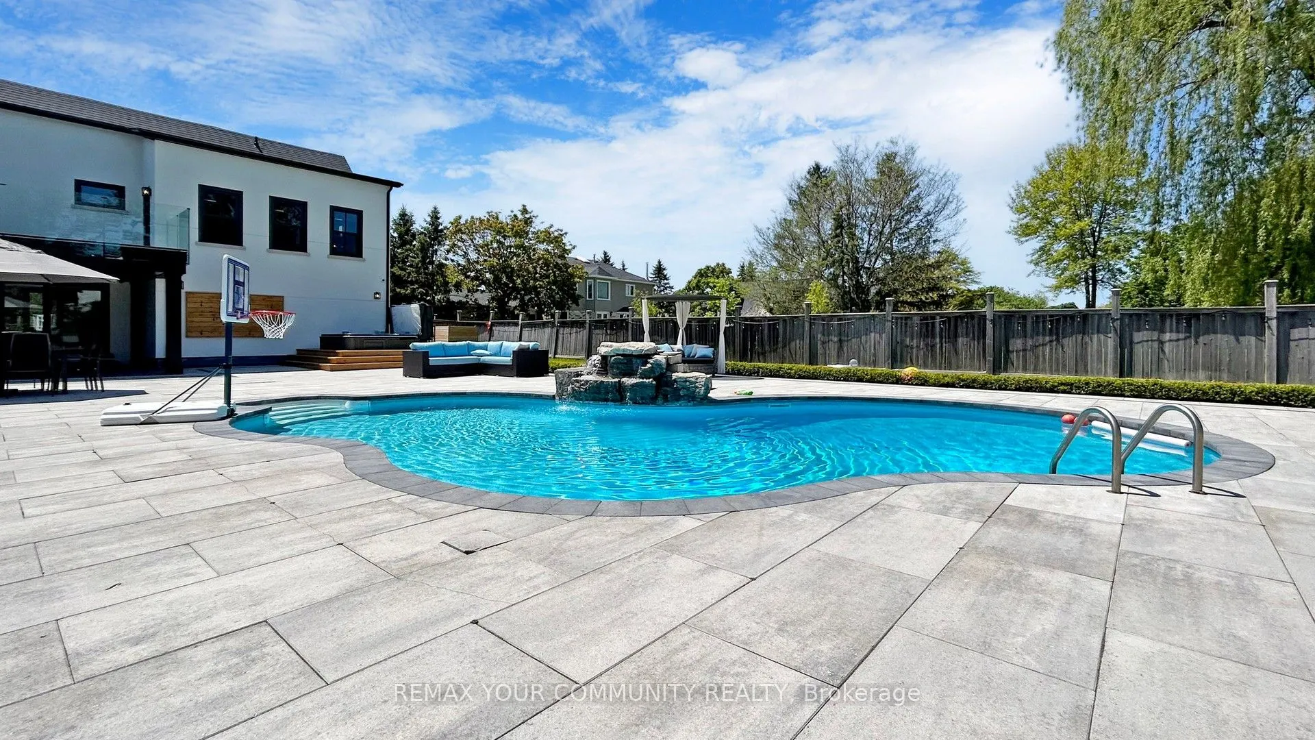 557 Aintree Drive
