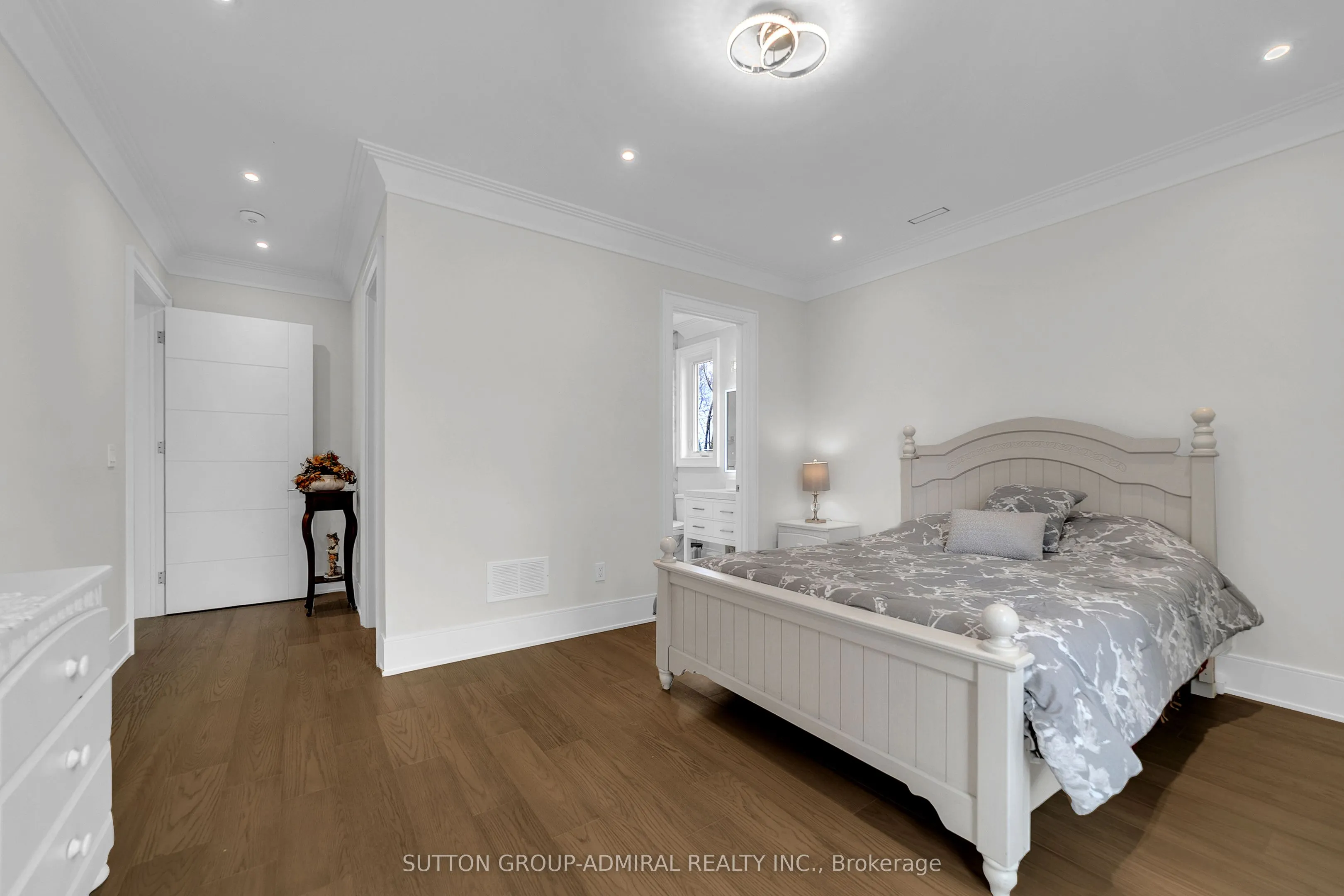 176 Rumble Avenue