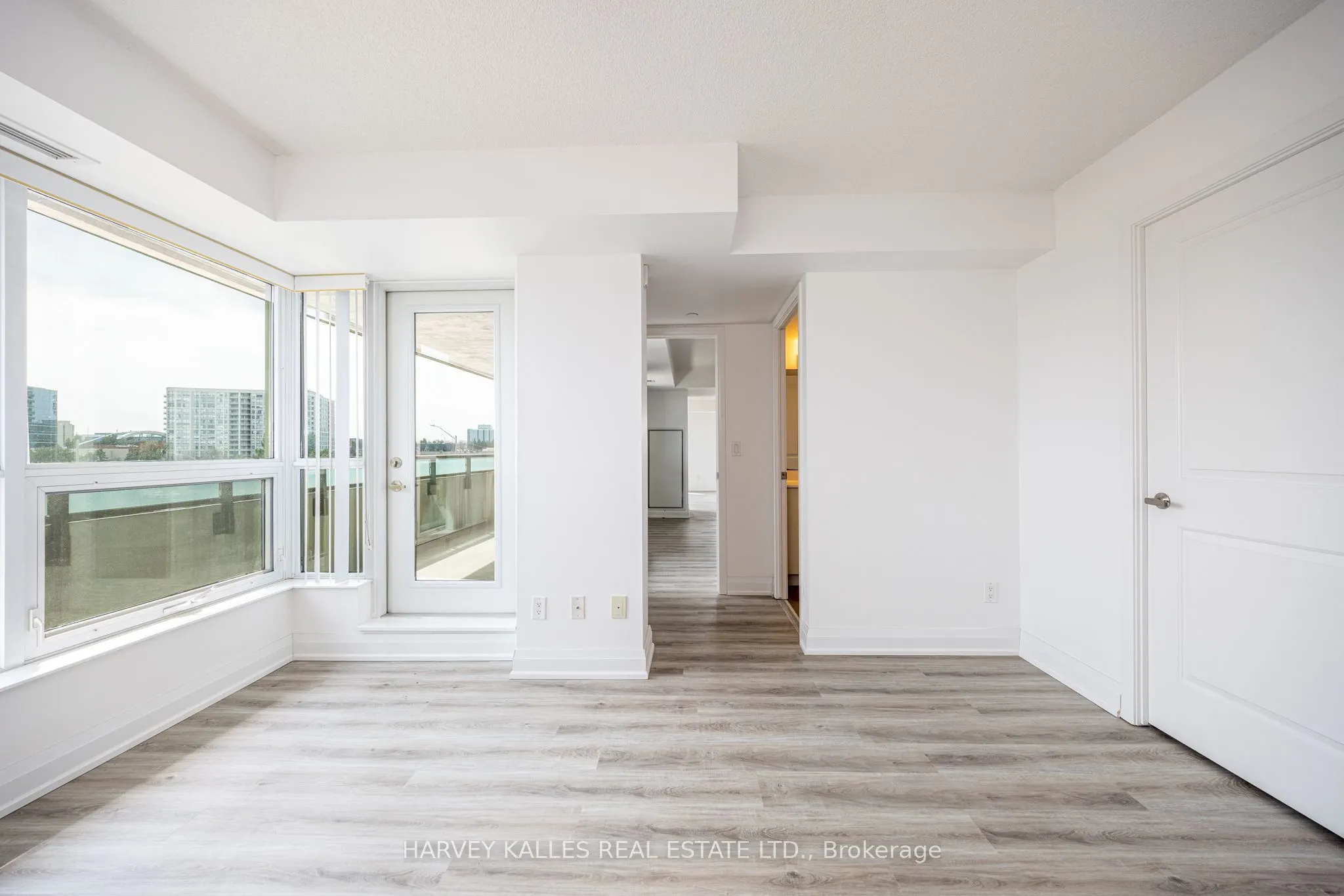 75 Norman Bethune Avenue #317