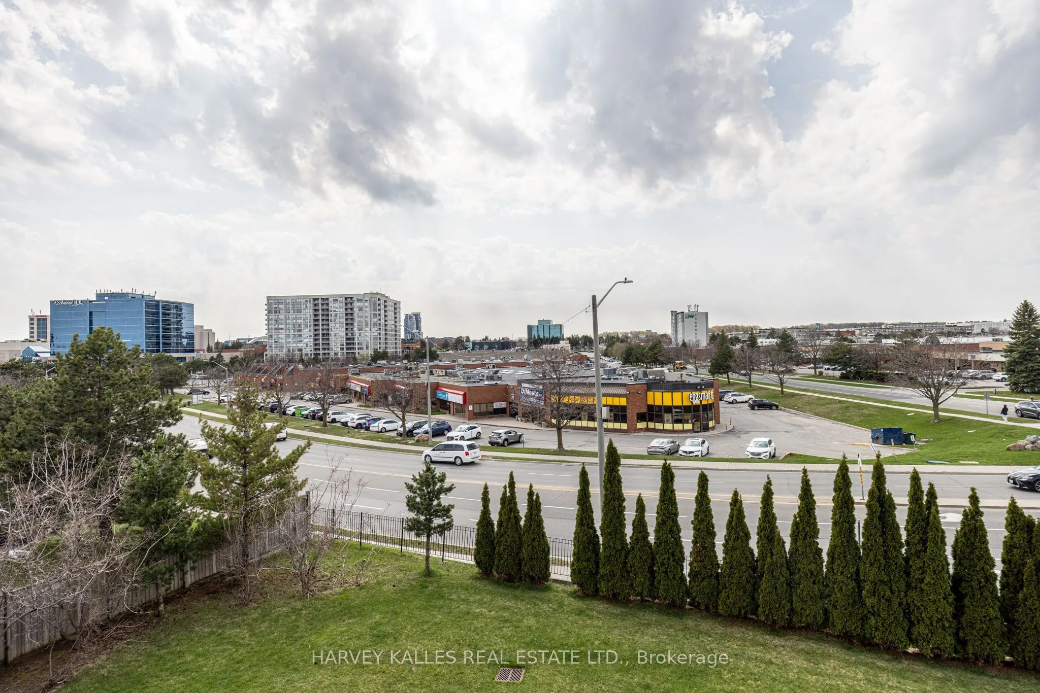 75 Norman Bethune Avenue #317
