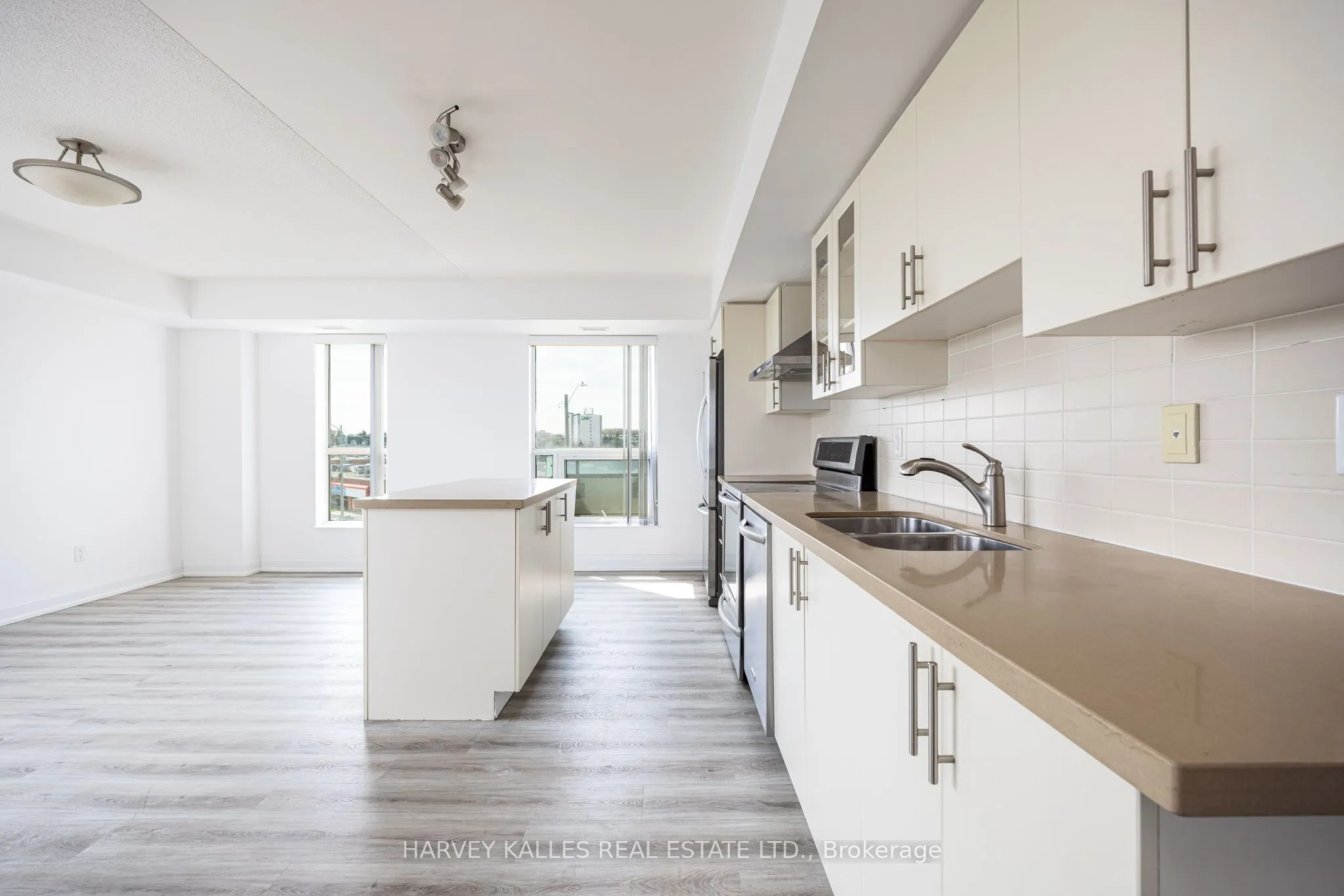 75 Norman Bethune Avenue #317